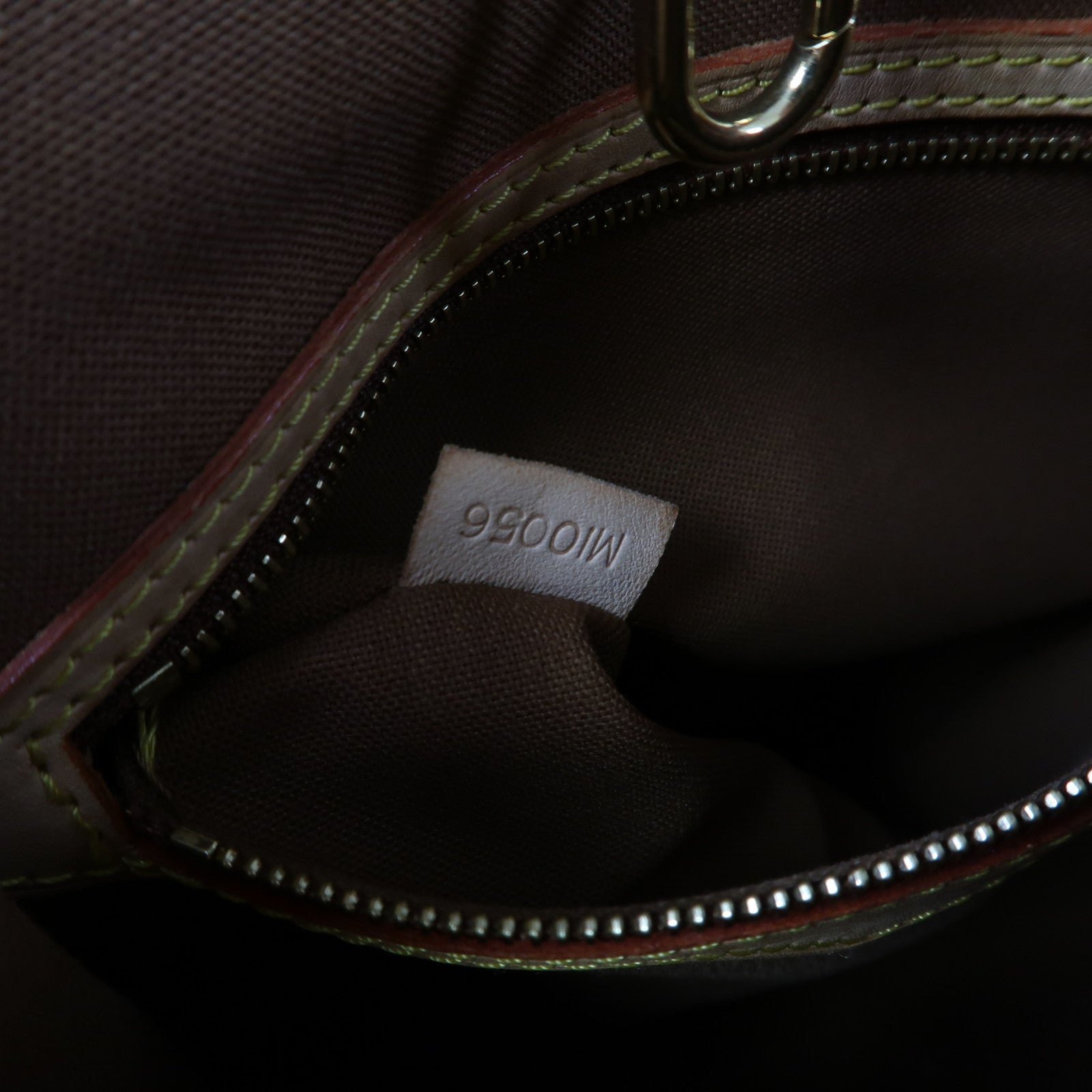 LOUIS VUITTON Monogram Batignolles Vertical金扣手挽袋啡色