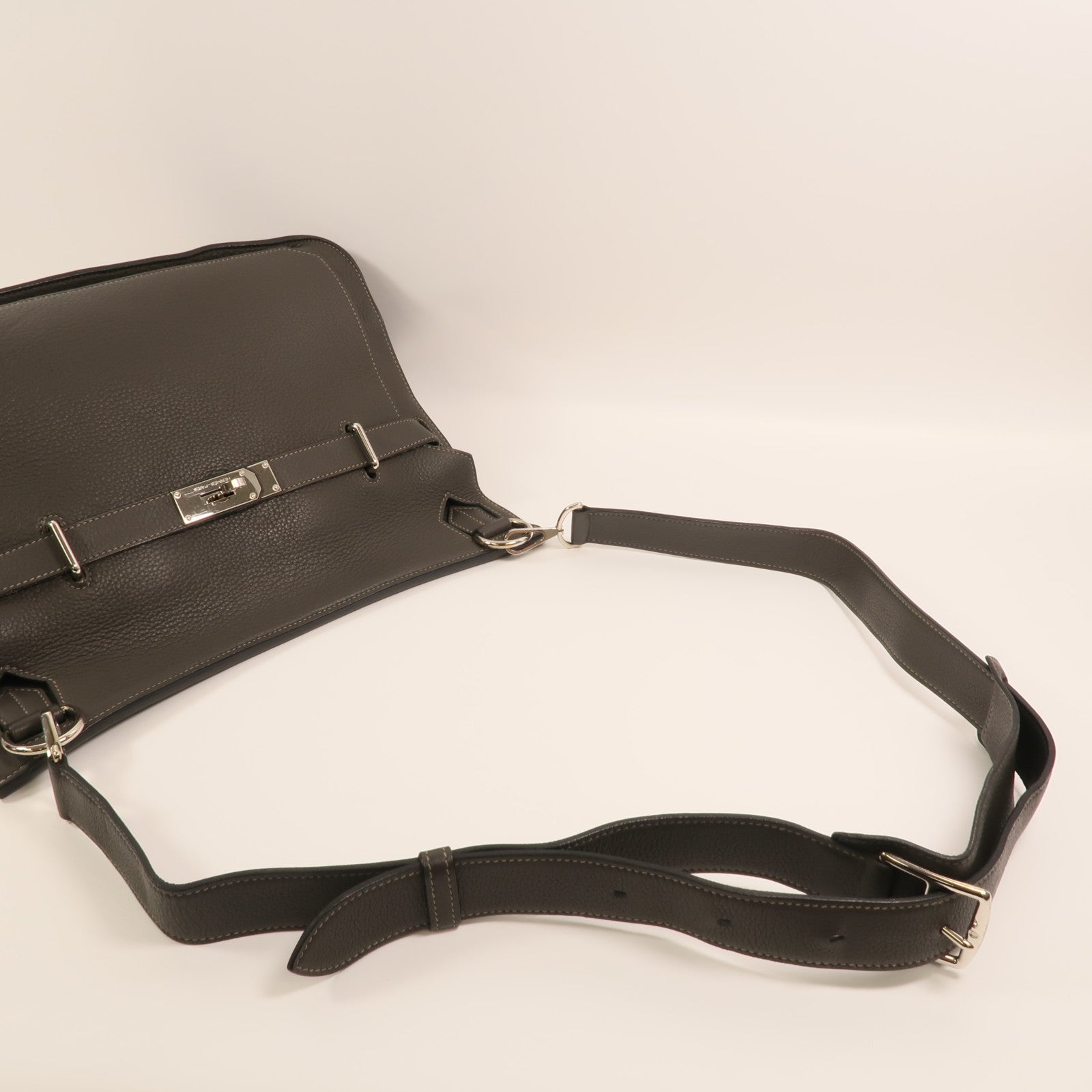 HERMES Togo皮革Jypesiere 37銀扣肩背袋Etain