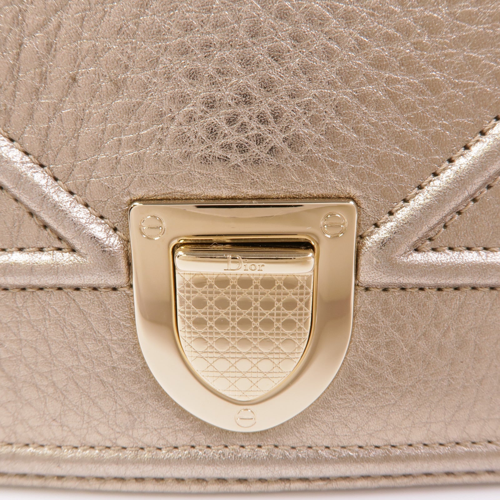 Dior 牛皮皮革Diorama金扣鏈帶肩背袋