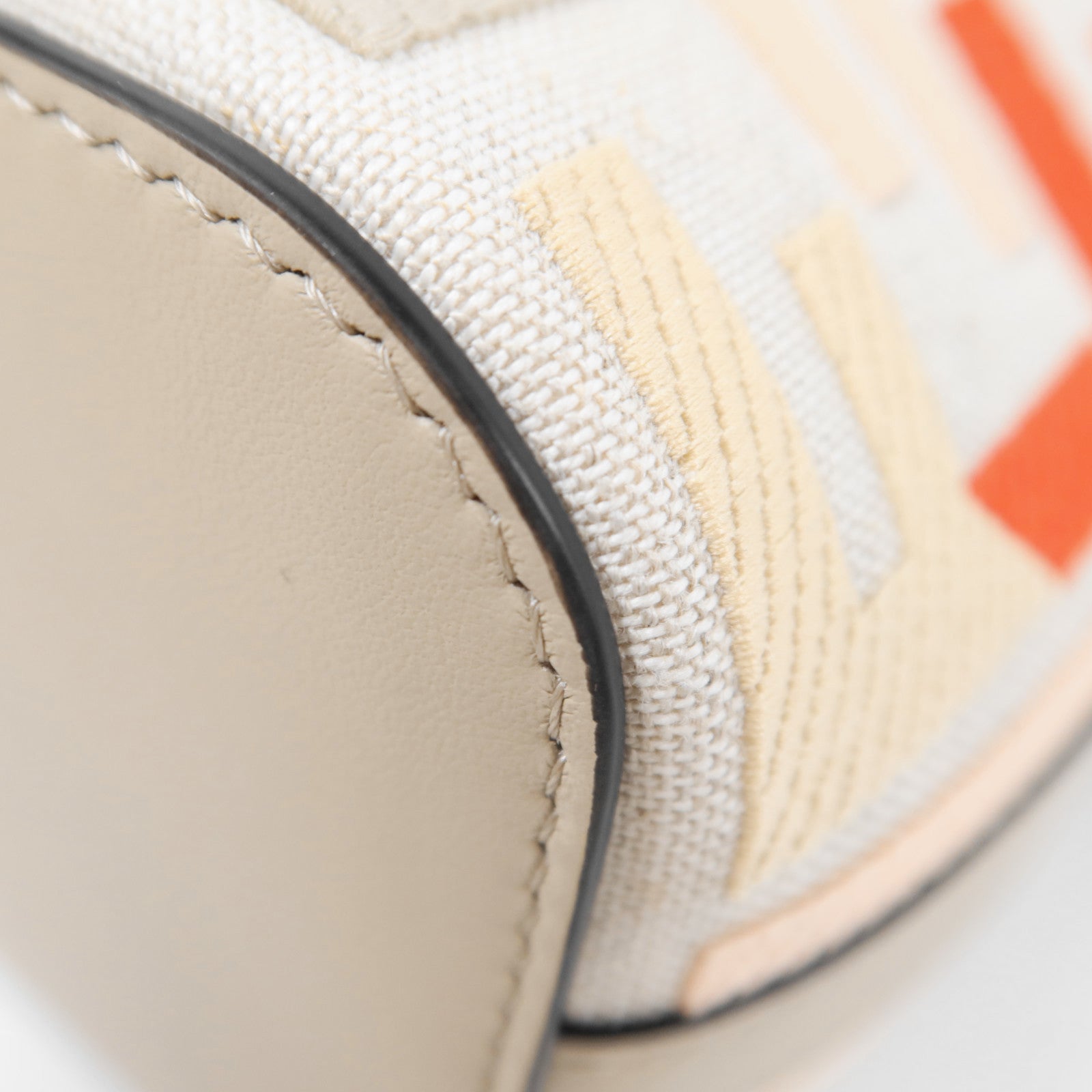 FENDI 帆布/牛皮皮革Mini Mon Tresor金扣手挽肩背兩用袋