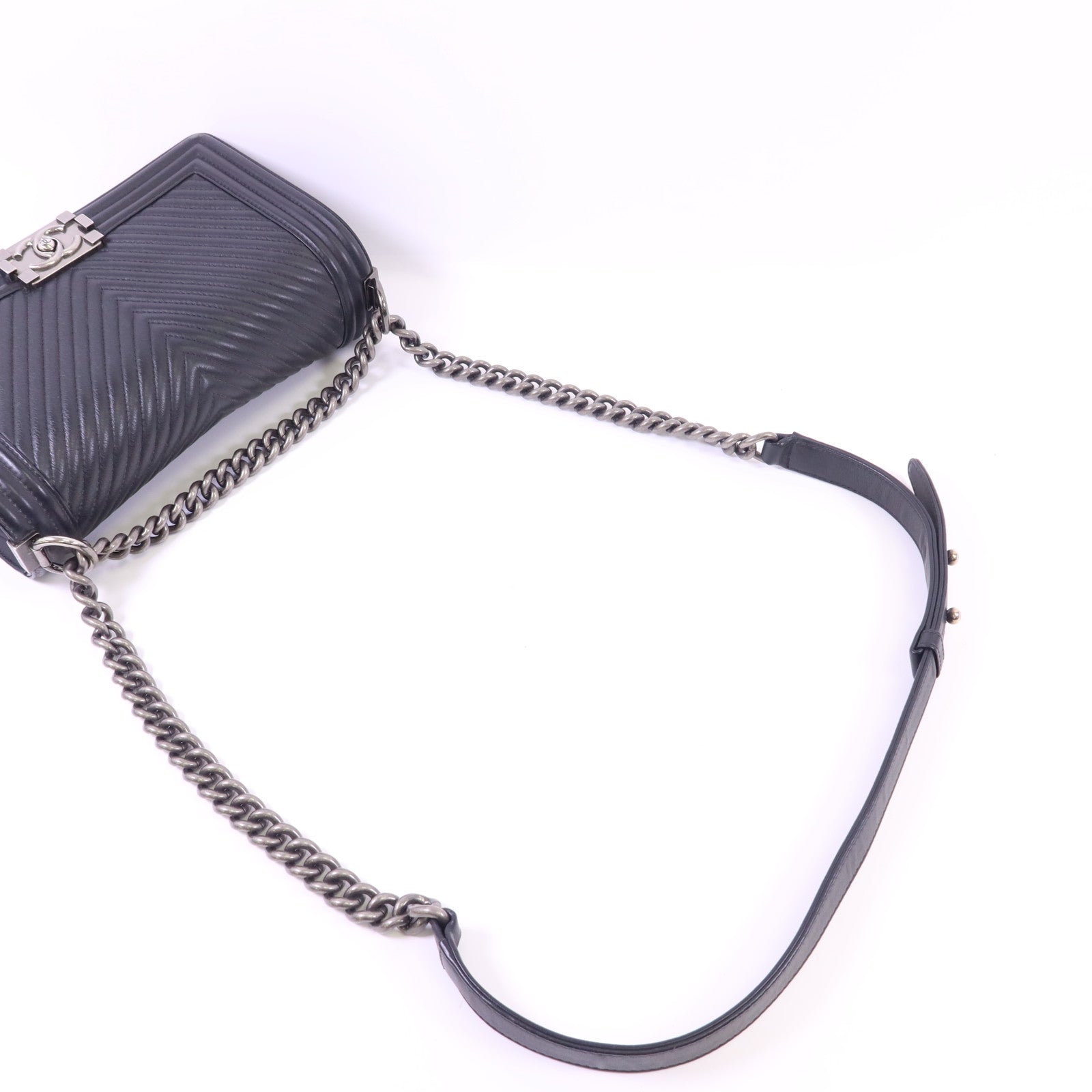 CHANEL 羊皮皮革Boy 25銀扣肩背袋