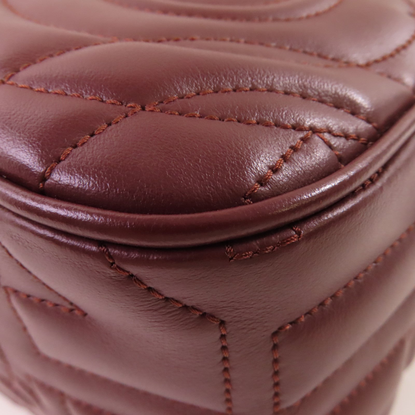Salvatore Ferragamo 牛皮皮革Gancini Camera Shoulder Bag金扣肩背袋酒紅色