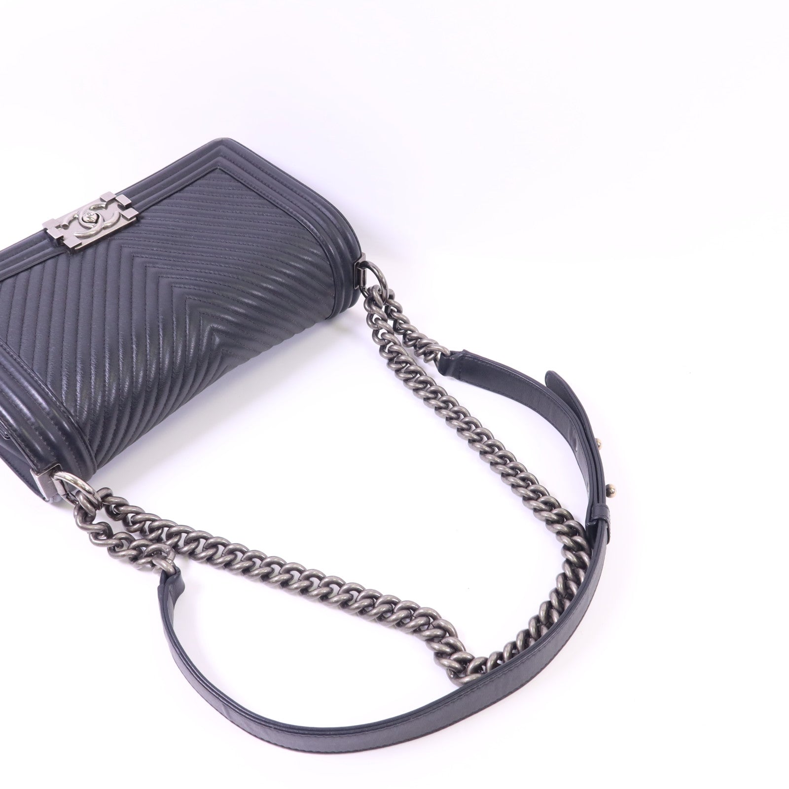 CHANEL 羊皮皮革Boy 25銀扣肩背袋