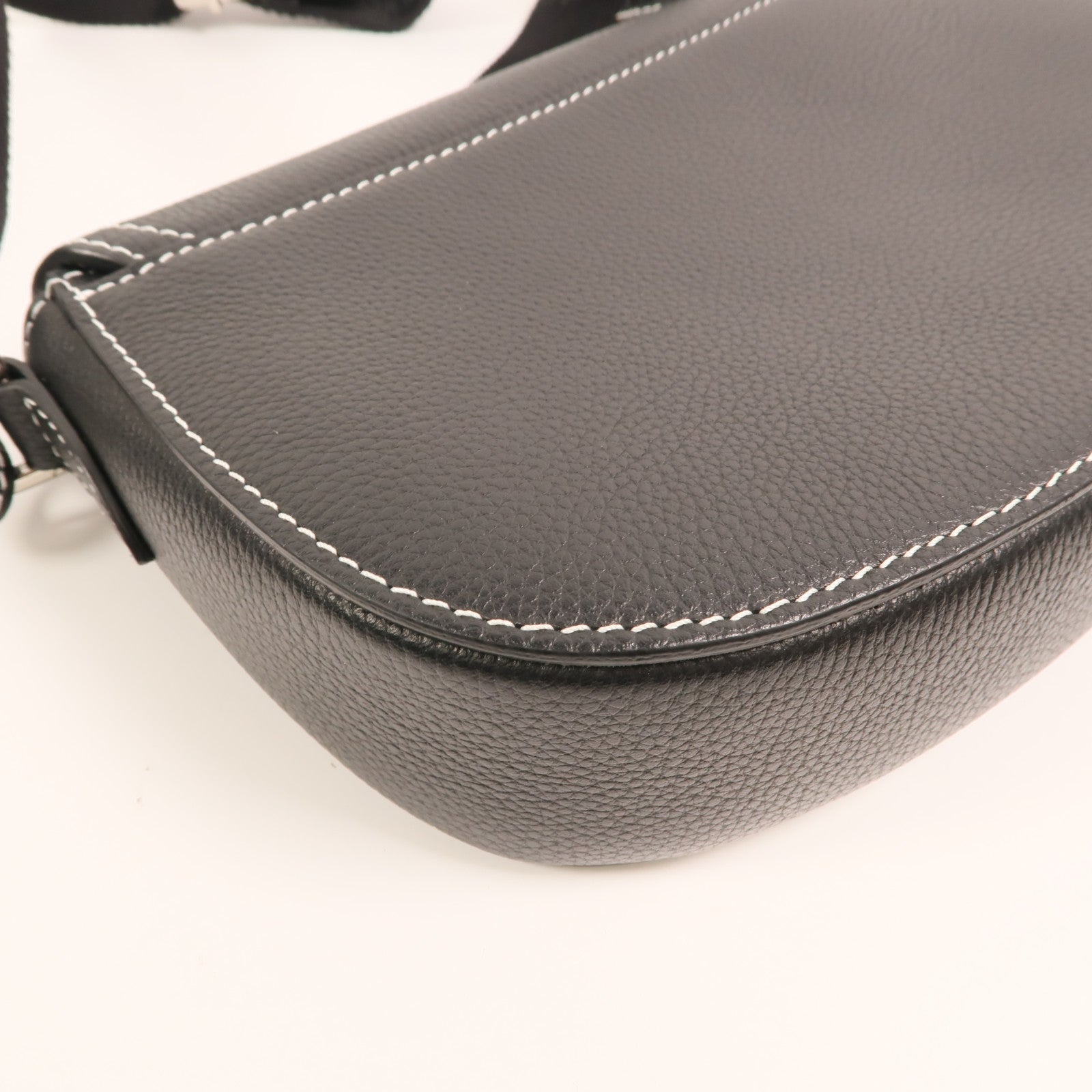Dior 【激減優惠】牛皮皮革Saddle Grained銀扣肩背袋