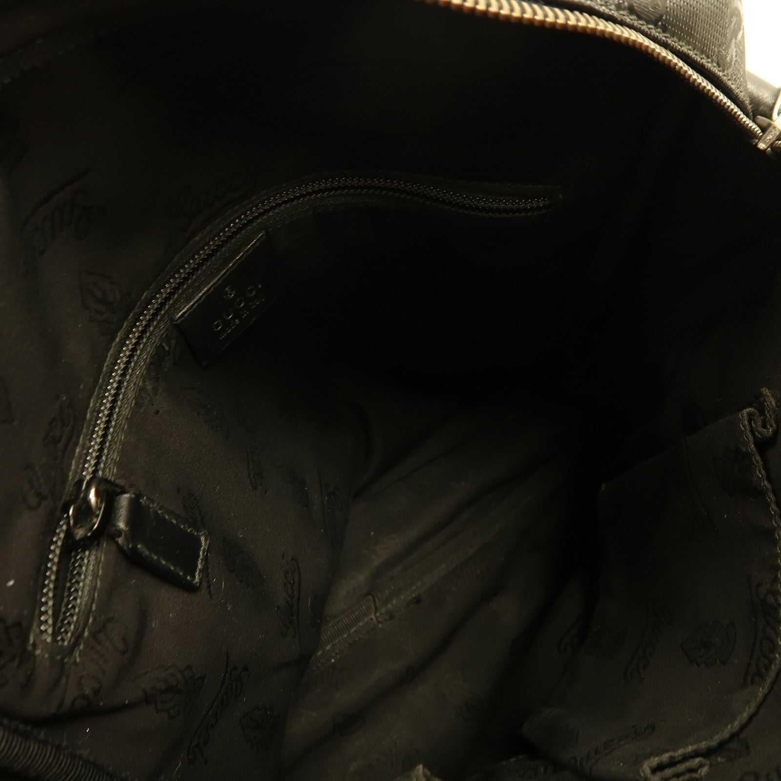 GUCCI 塗層帆布Shoulder Bag銀扣肩背袋黑色