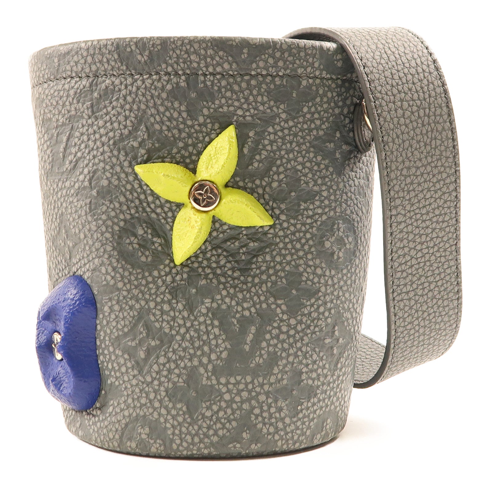 LOUIS VUITTON Taurillon Climbing Chalk Pouch銀扣肩背袋