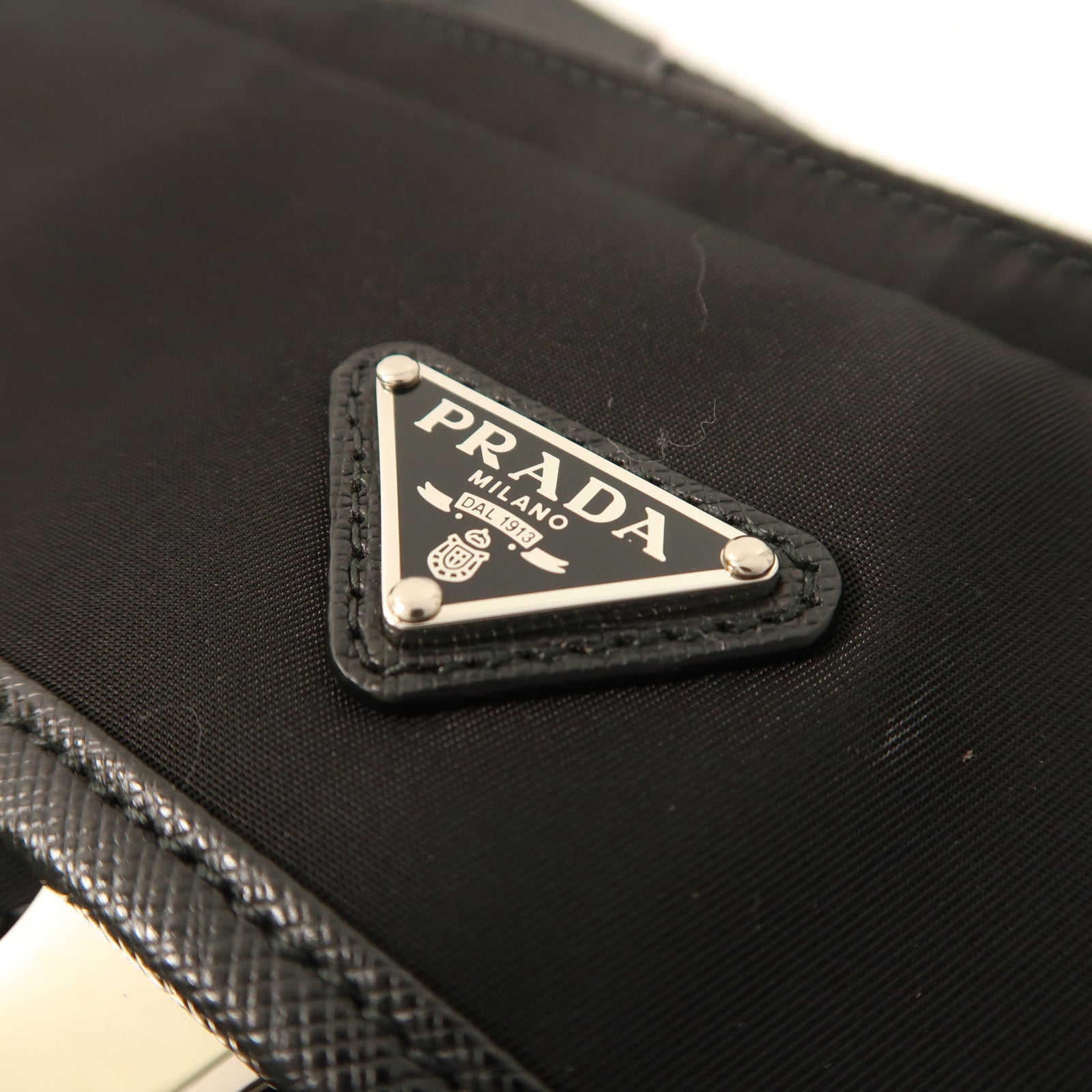 PRADA 尼龍Clutch銀扣手拿包