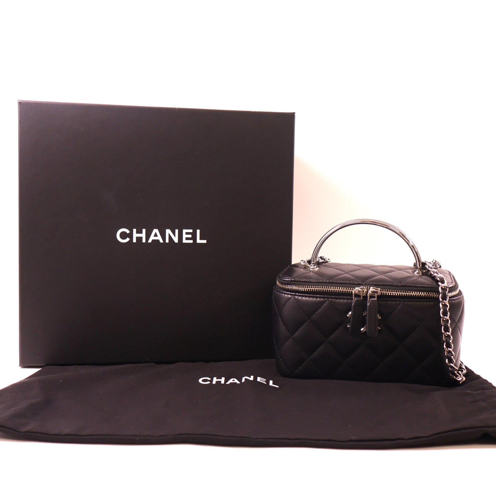 CHANEL 羊皮皮革Clutch With Chain銀扣鏈帶手挽肩背兩用袋黑色