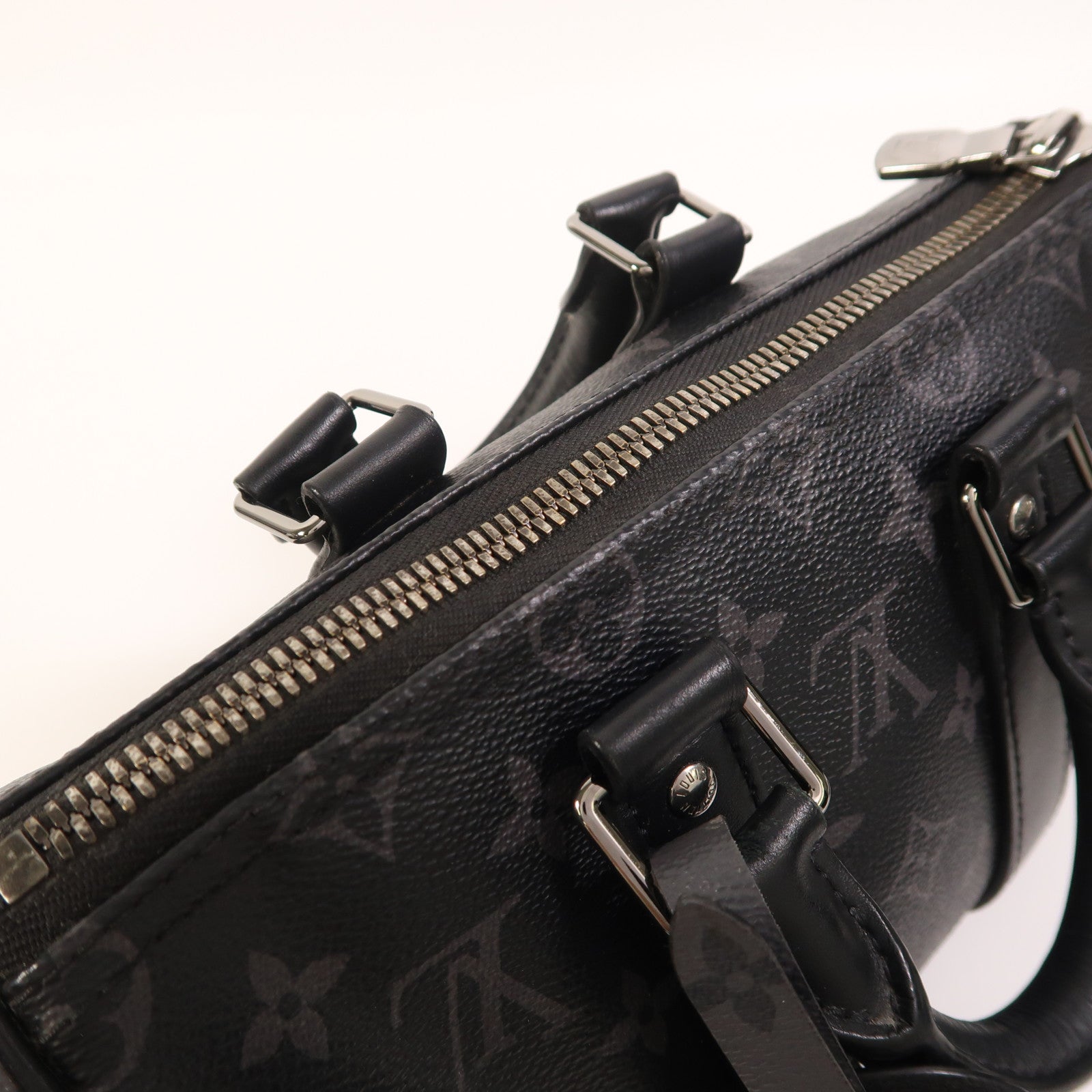 LOUIS VUITTON Monogram Eclipse Reverse Keepall Bandouliere 25銀扣手挽肩背兩用袋