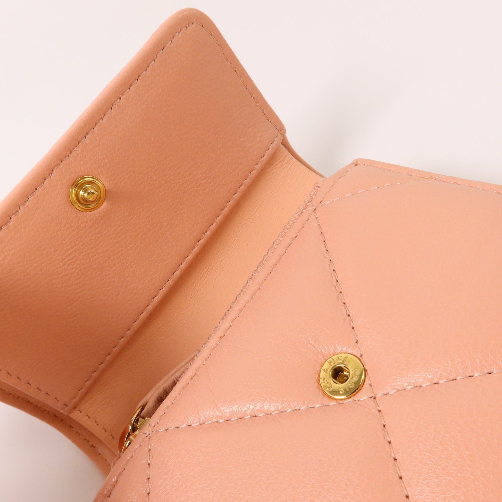 CHANEL 羊皮皮革Chanel 19 Small Flap Wallet金扣錢包