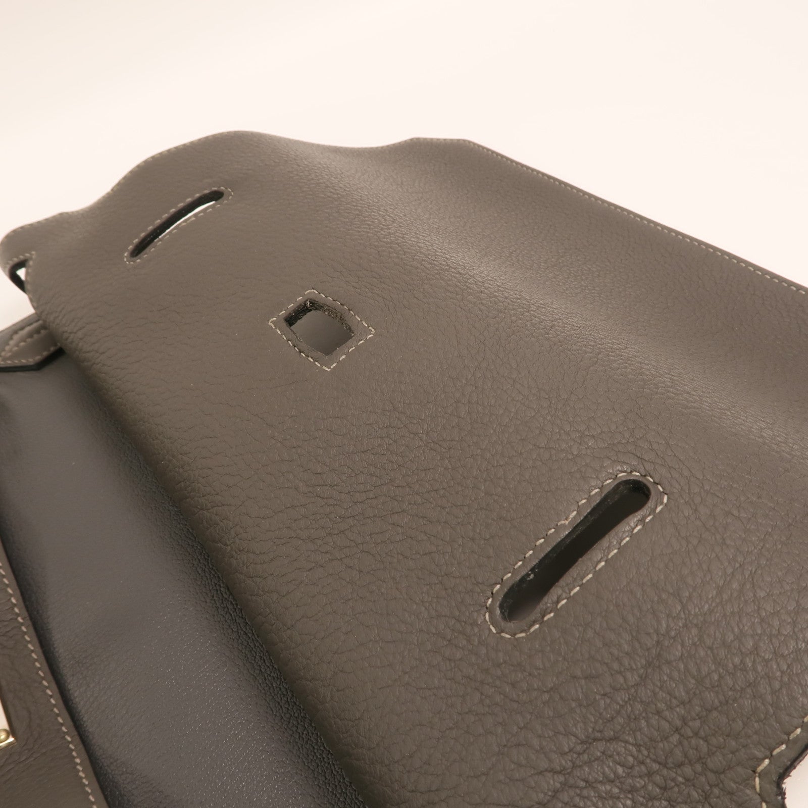 HERMES Togo皮革Jypesiere 37銀扣肩背袋Etain