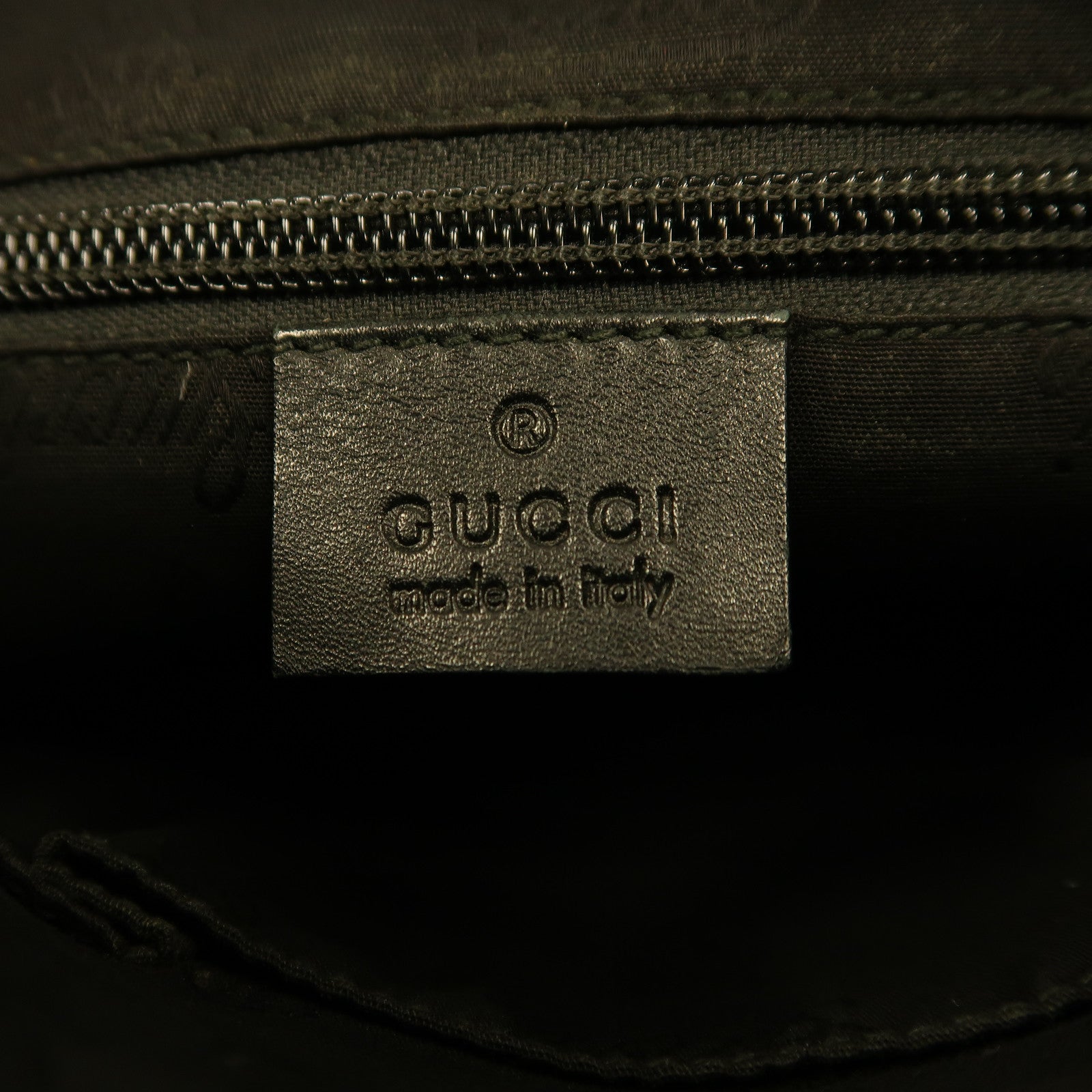GUCCI 塗層帆布Shoulder Bag銀扣肩背袋黑色