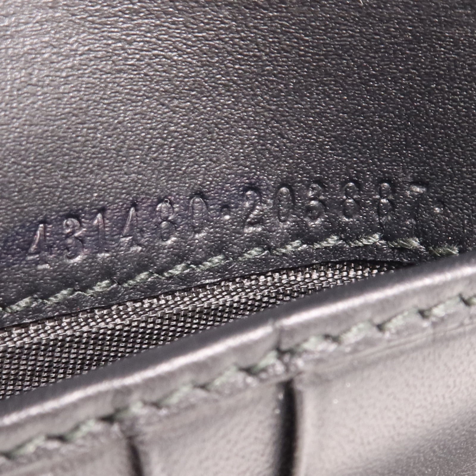 GUCCI 塗層帆布/牛皮皮革GG Supreme Wallet金扣錢包