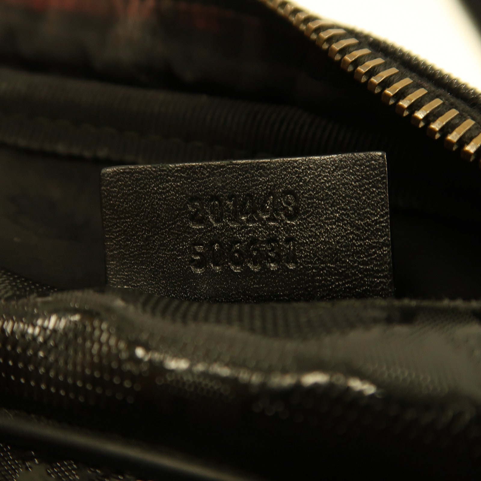 GUCCI 塗層帆布Shoulder Bag銀扣肩背袋黑色