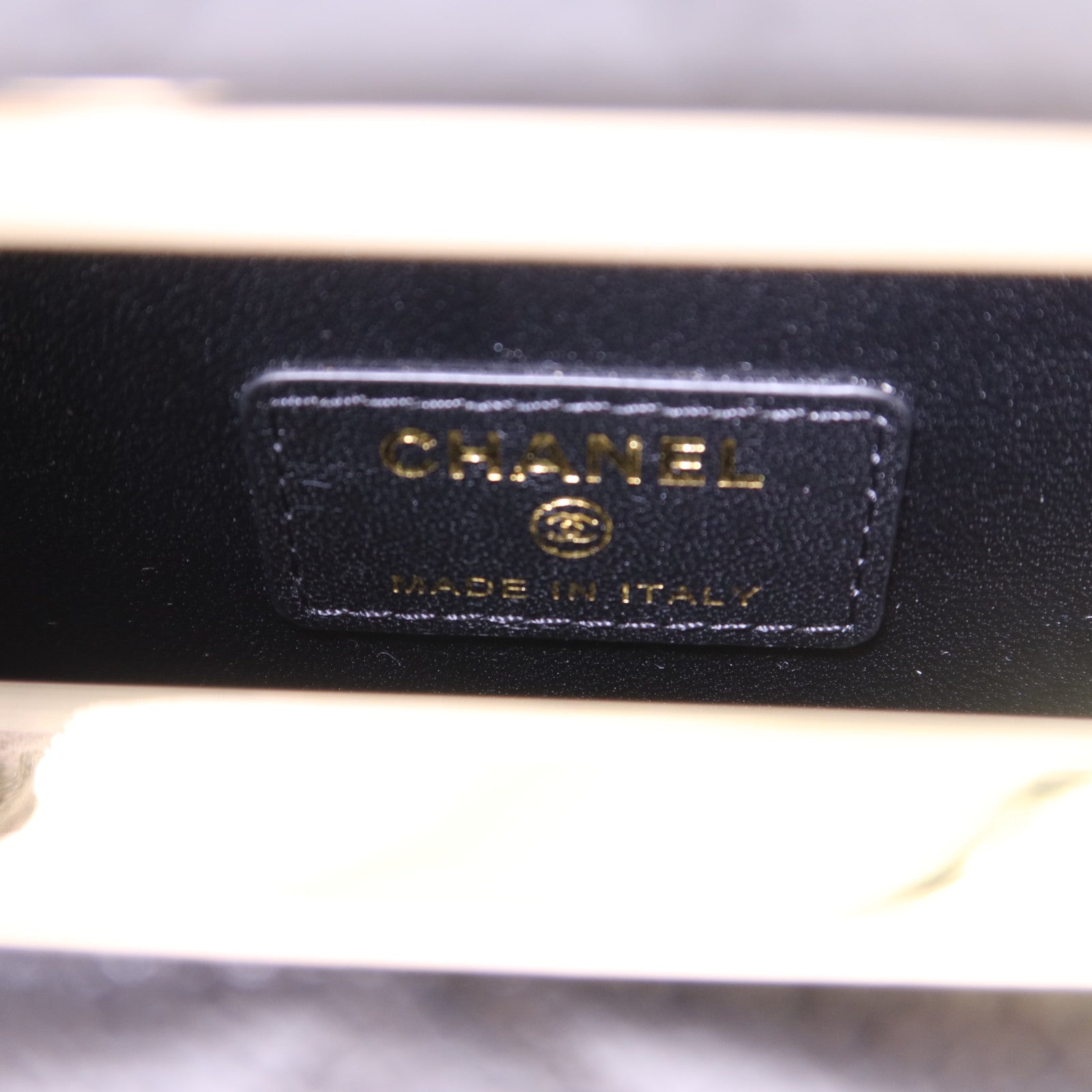 CHANEL 牛皮皮革Chain Shoulder金扣鏈帶肩背袋