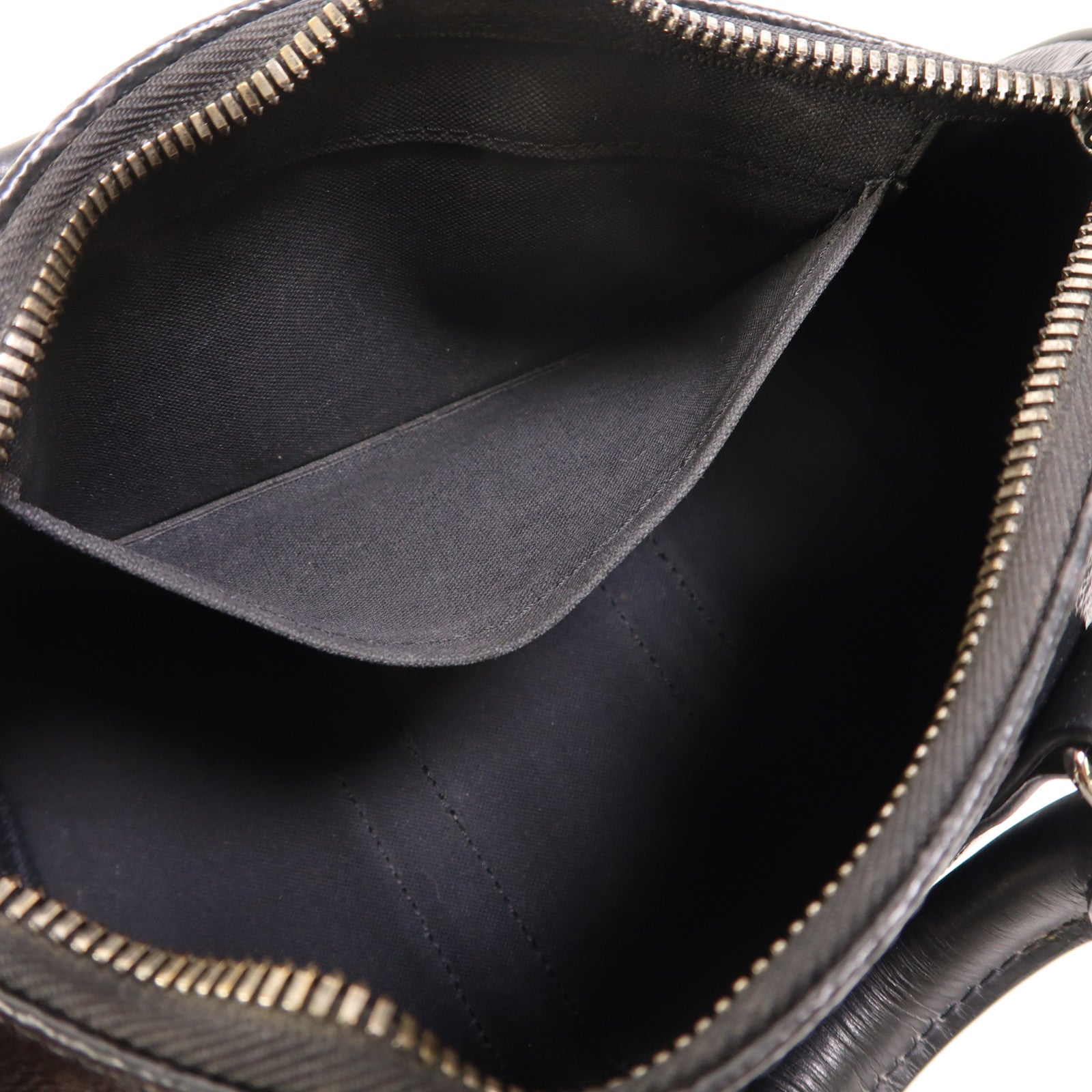 LOUIS VUITTON Monogram Eclipse Reverse Keepall Bandouliere 25銀扣手挽肩背兩用袋