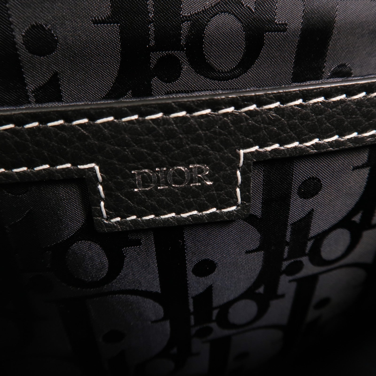 Dior 【激減優惠】牛皮皮革Saddle Grained銀扣肩背袋