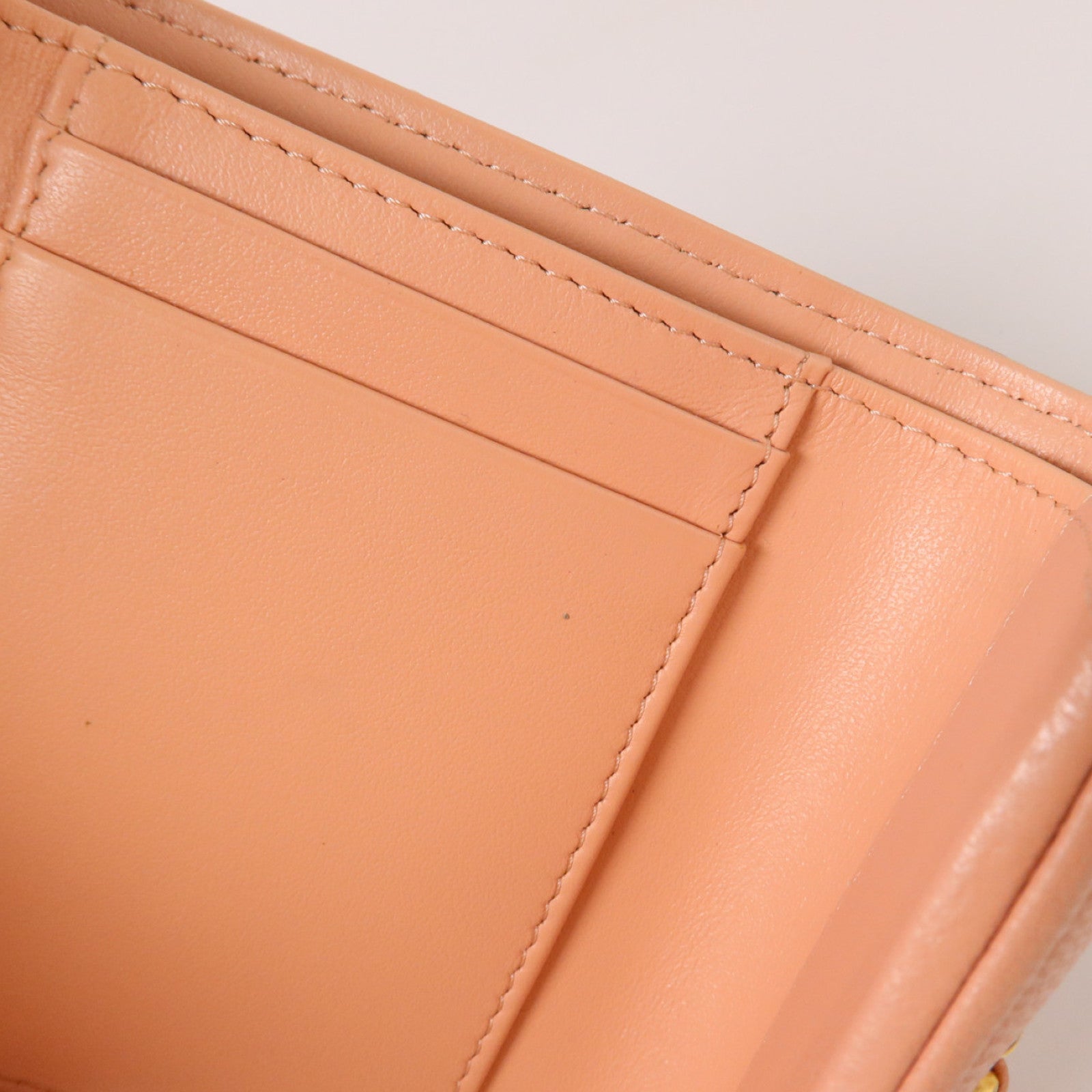 CHANEL 羊皮皮革Chanel 19 Small Flap Wallet金扣錢包