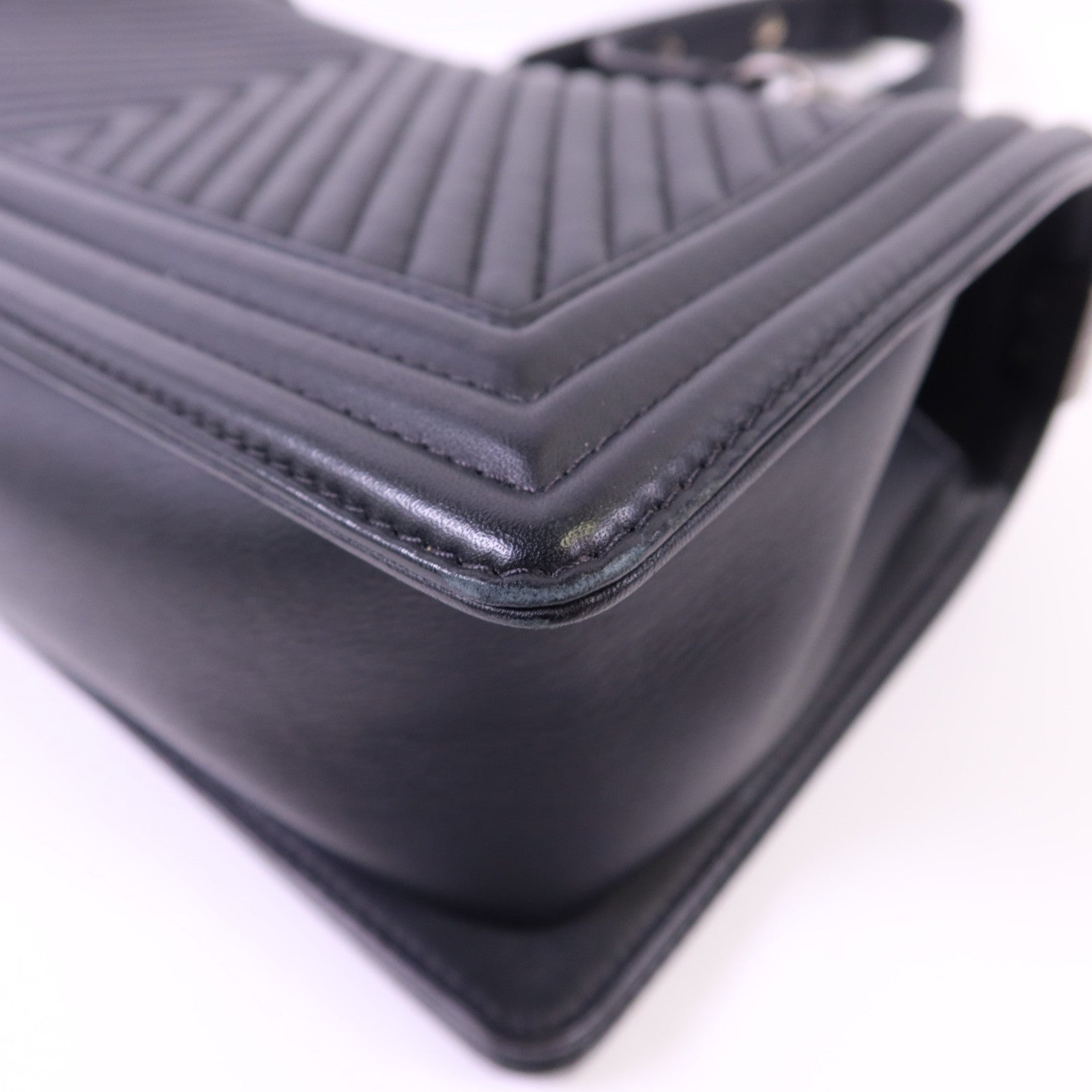 CHANEL 羊皮皮革Boy 25銀扣肩背袋