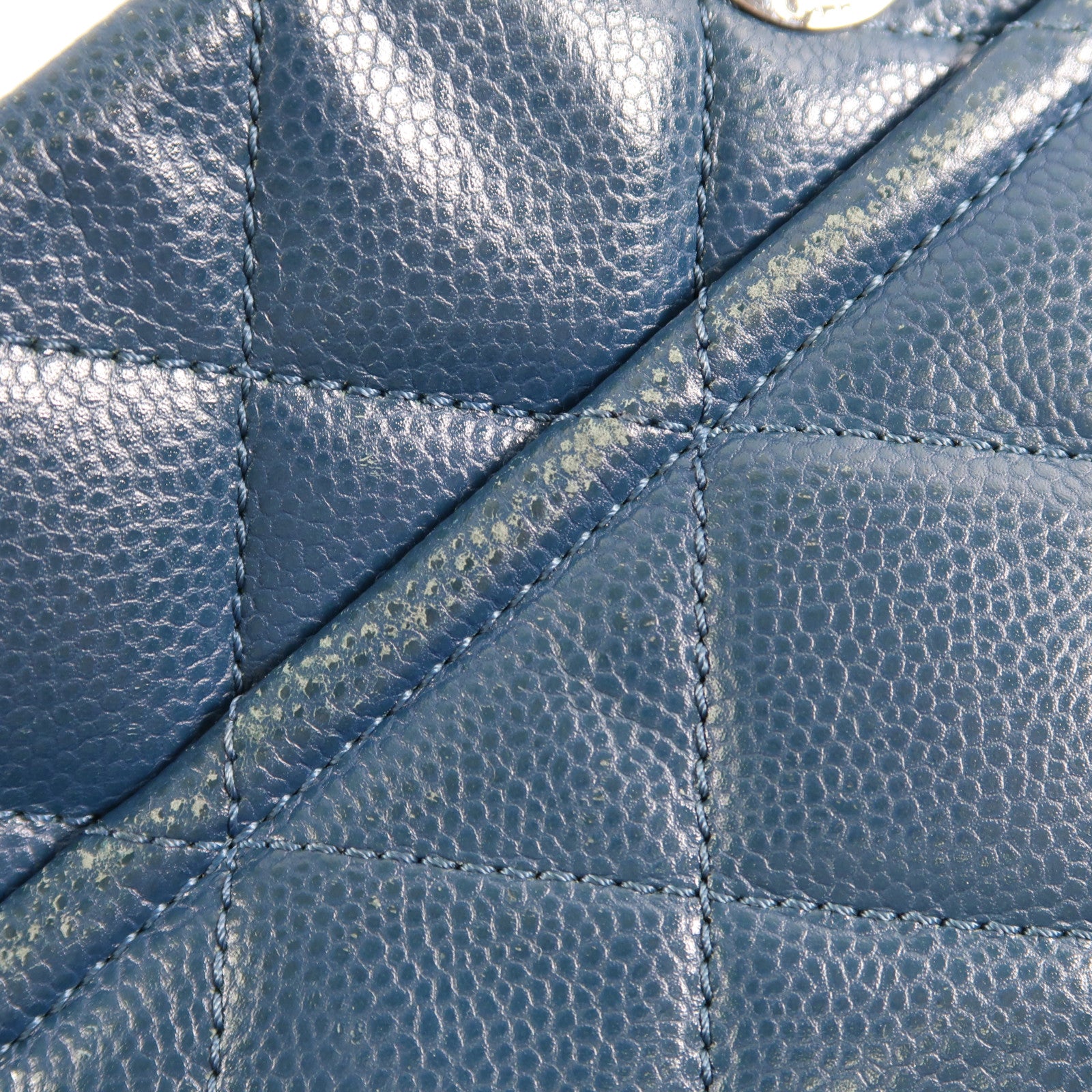 CHANEL 牛皮皮革Shoulder Bag銀扣肩背袋