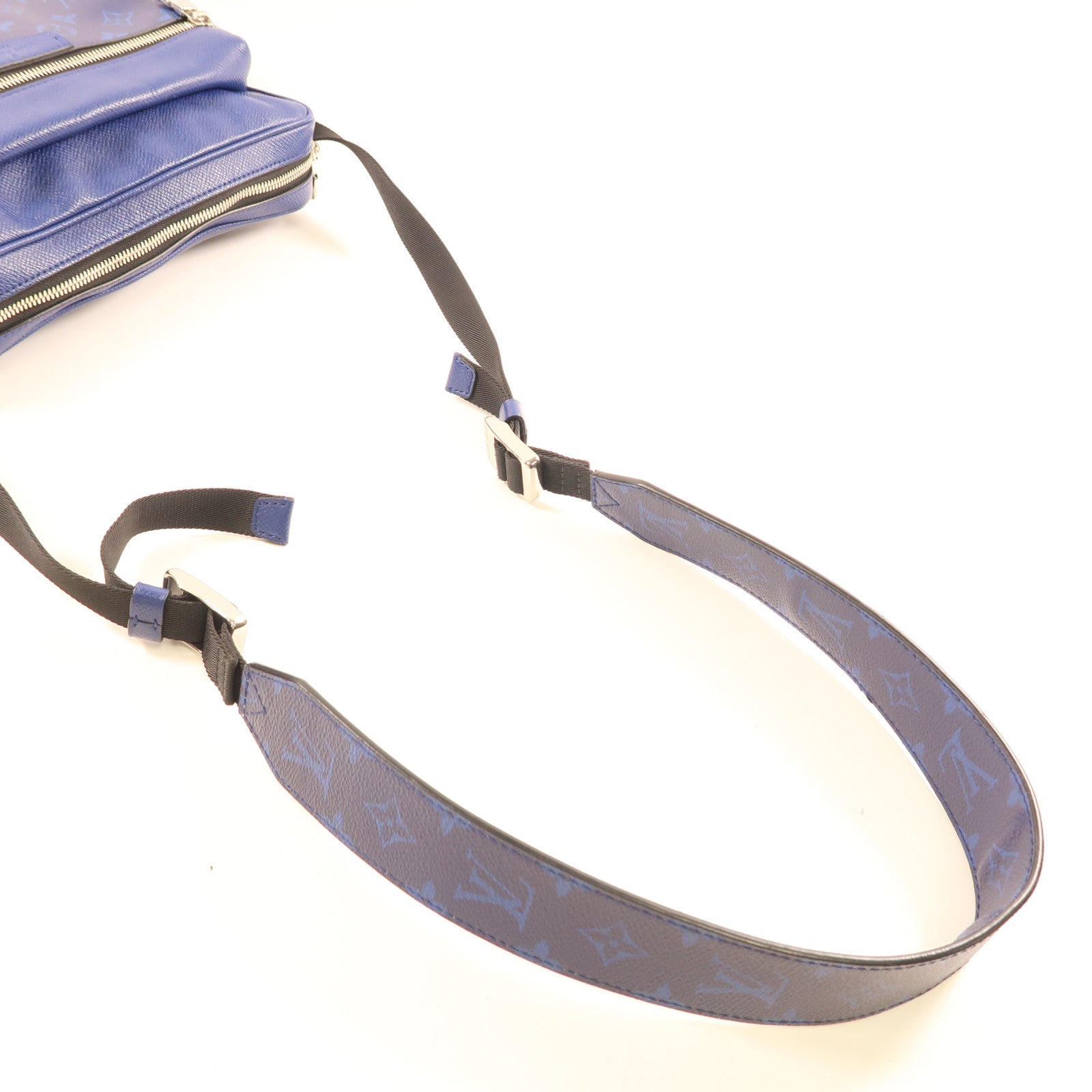 LOUIS VUITTON LV SHW  Outdoor Messenger Shoulder Bag M30242 Taiga/Monogram Blue