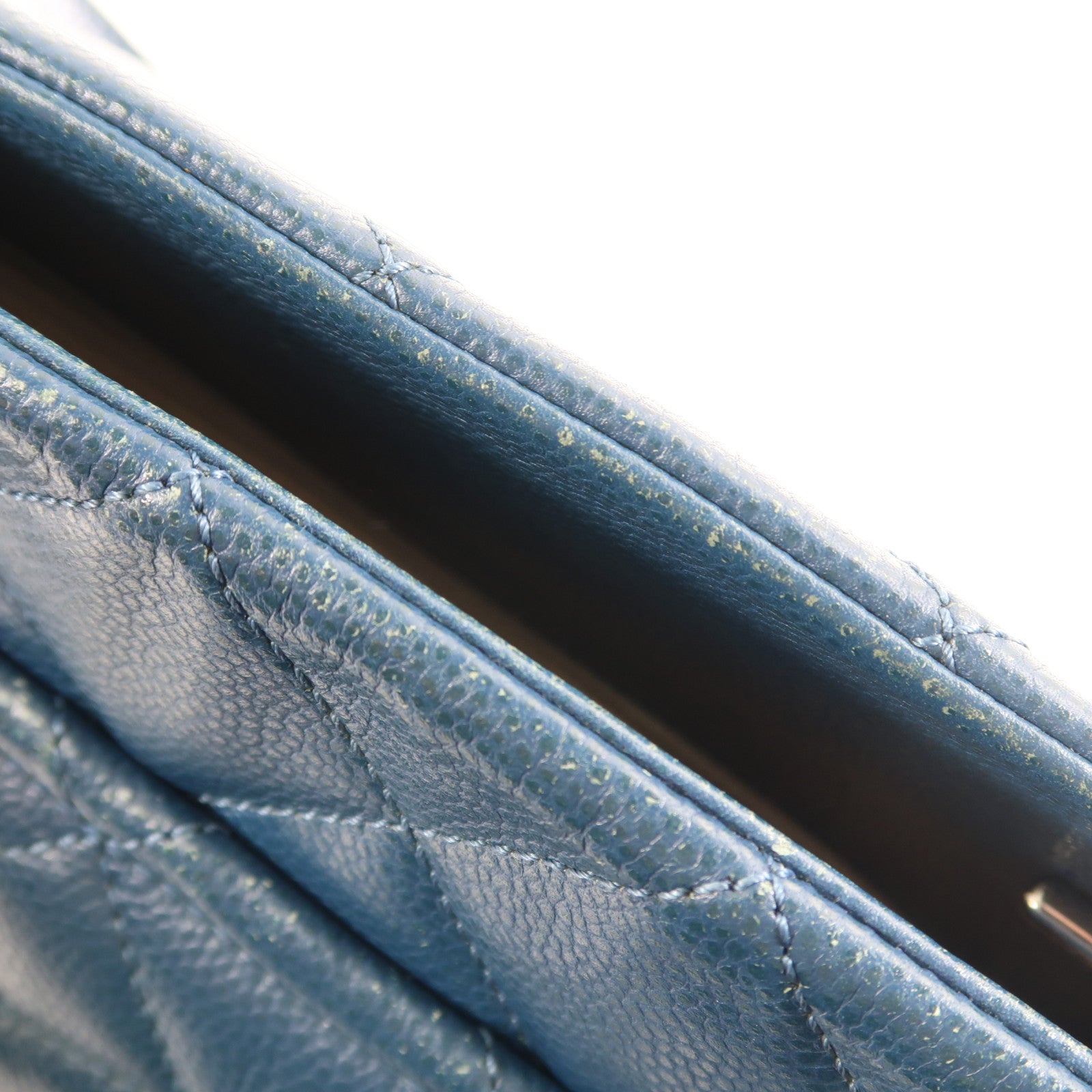 CHANEL 牛皮皮革Shoulder Bag銀扣肩背袋