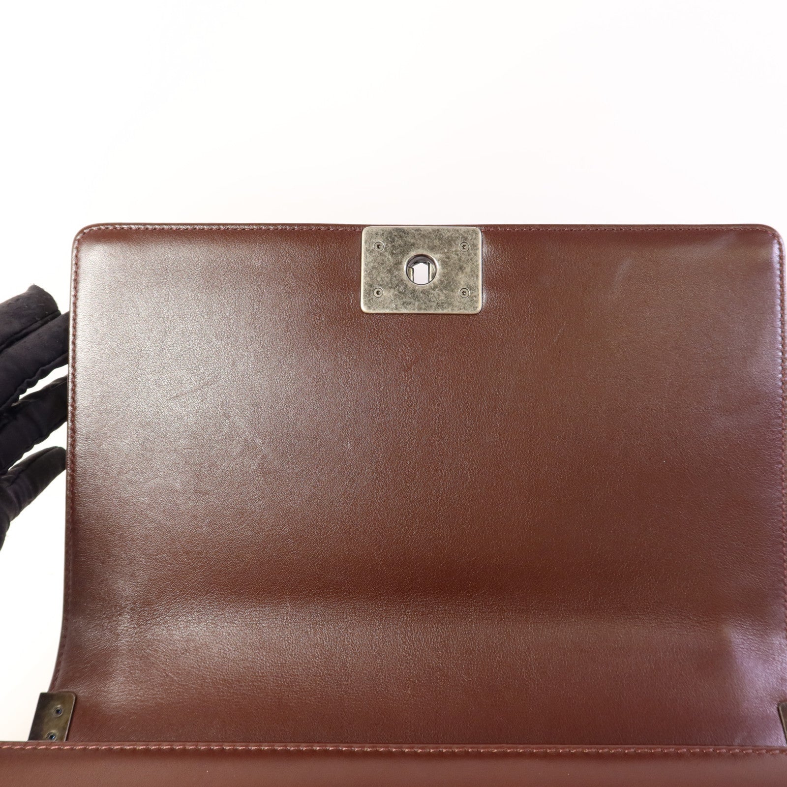 CHANEL 牛皮皮革Boy 28鏈帶肩背袋