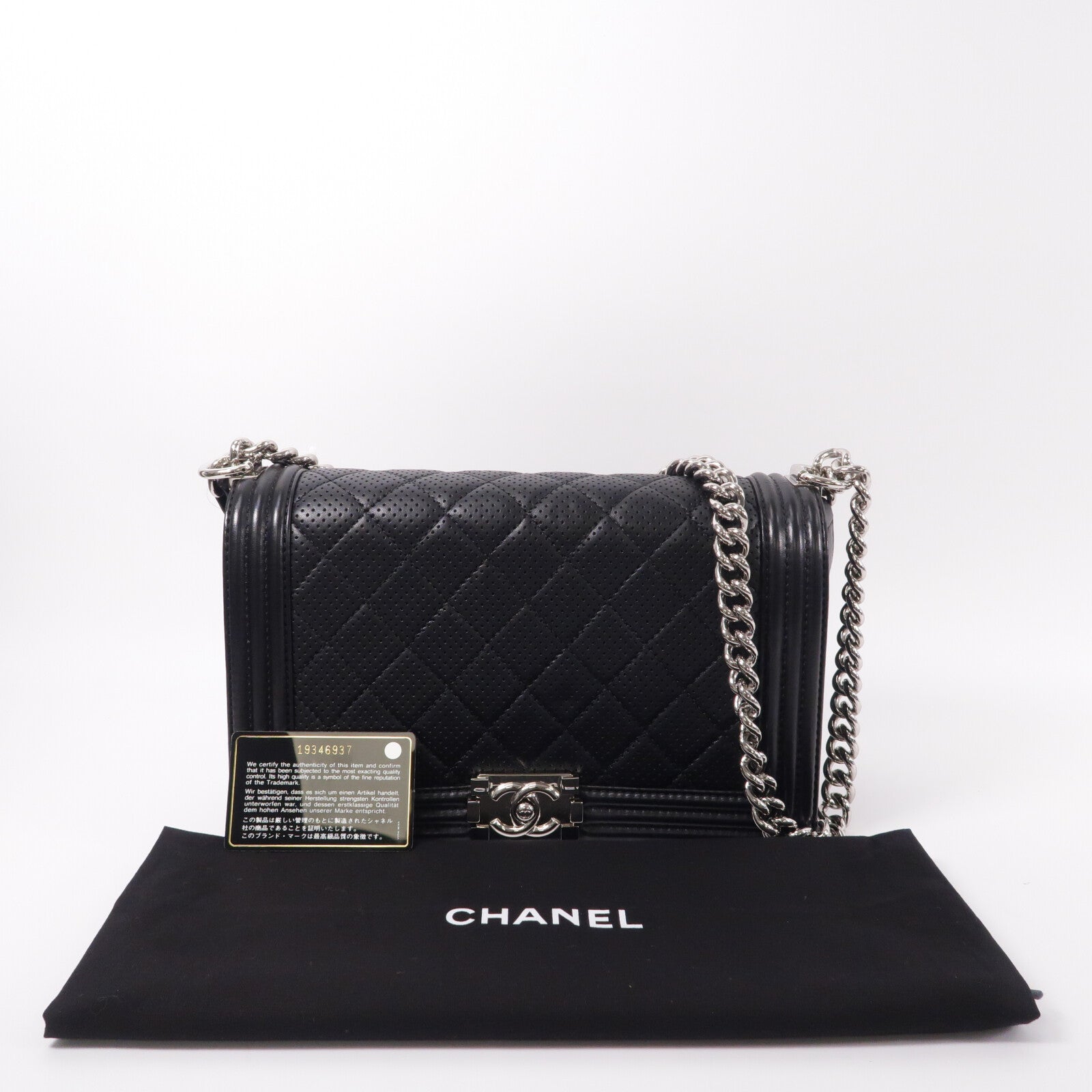CHANEL 羊皮皮革Boy 28鏈帶肩背袋