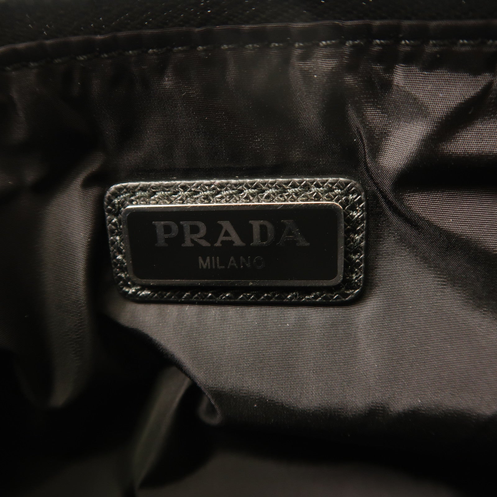 PRADA 尼龍Clutch銀扣手拿包