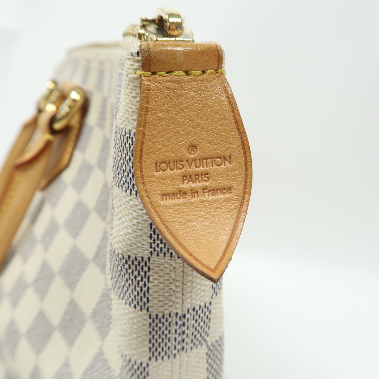 LOUIS VUITTON Damier Azur Saleya MM金扣肩背袋白色