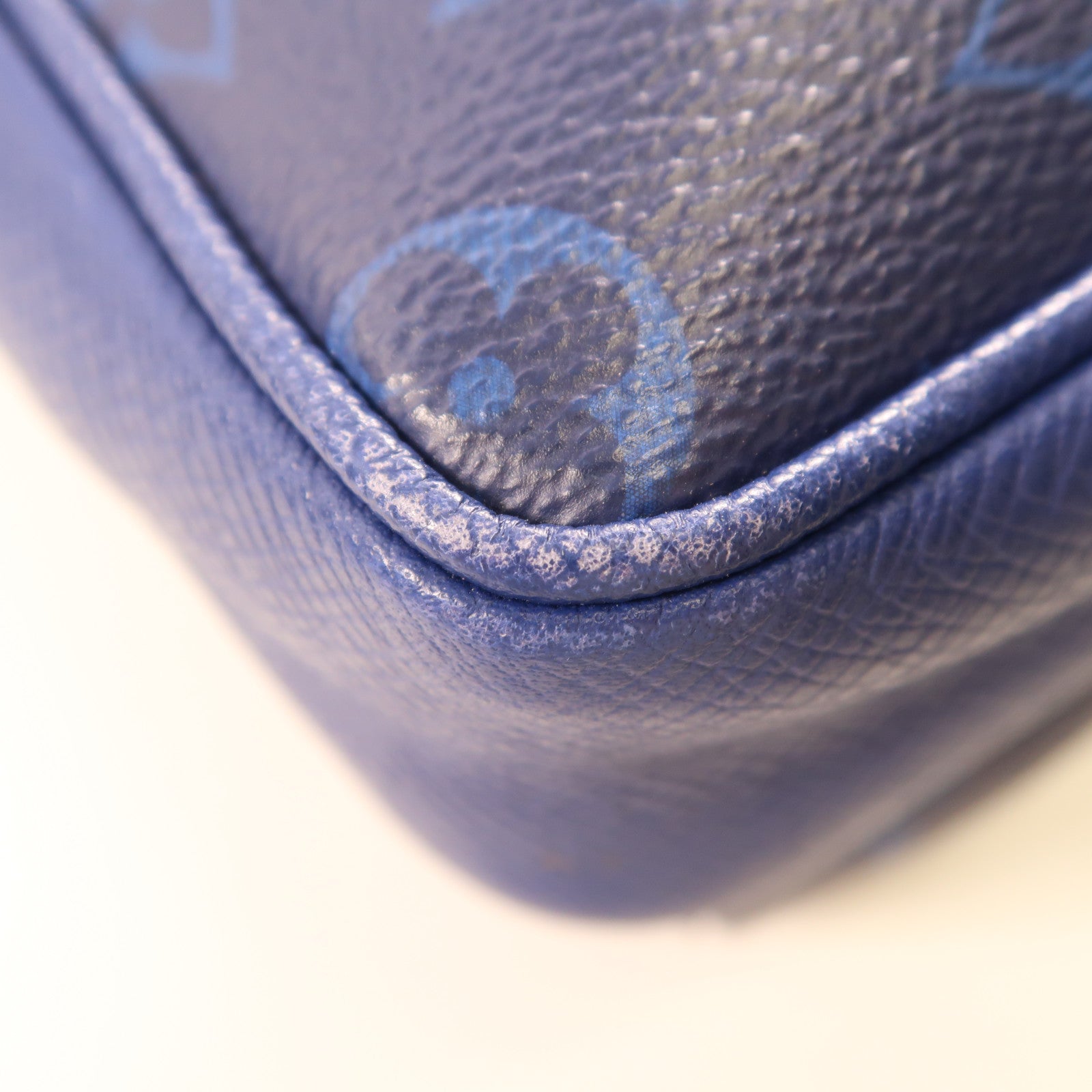 LOUIS VUITTON LV SHW  Outdoor Messenger Shoulder Bag M30242 Taiga/Monogram Blue