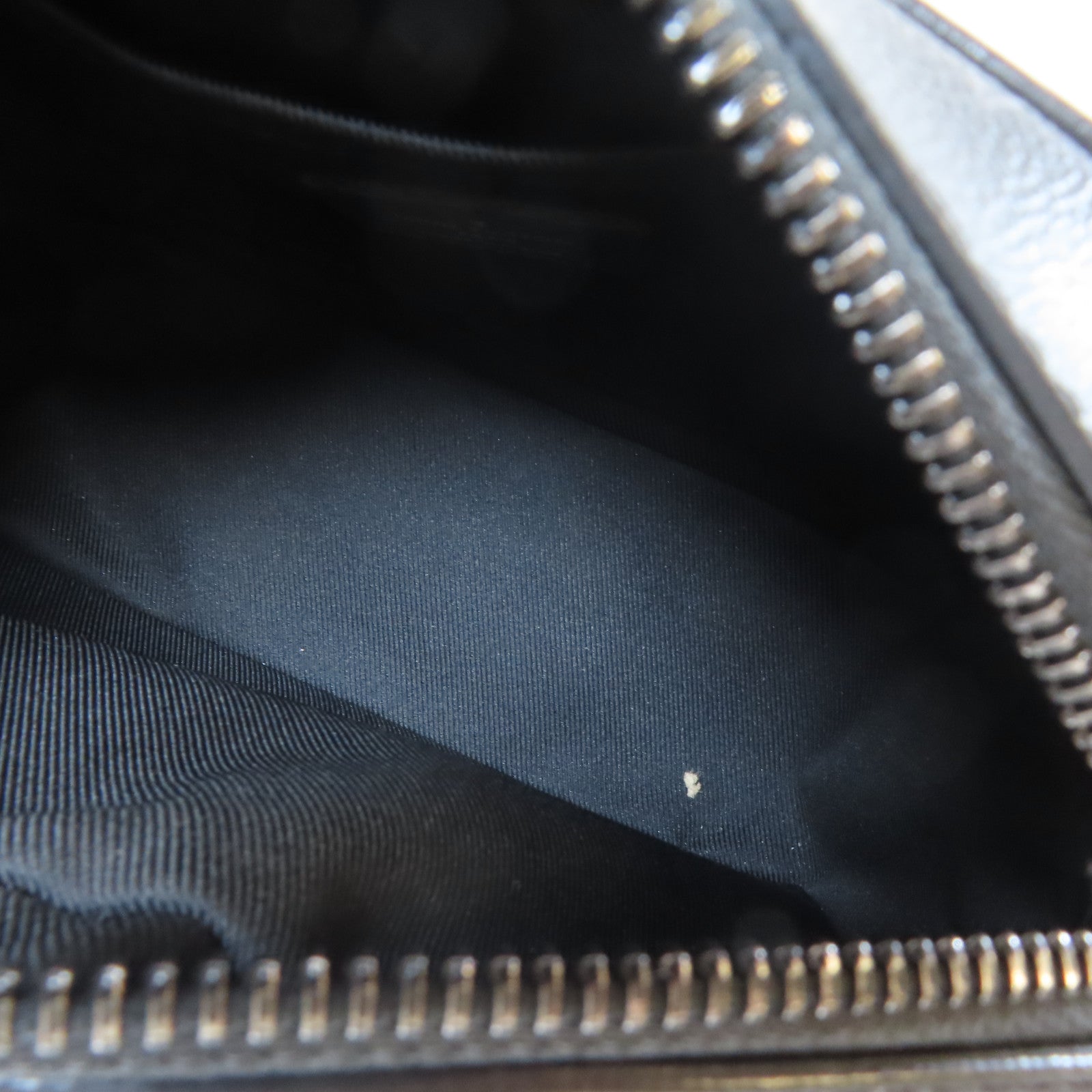 LOUIS VUITTON Monogram Eclipse Soft Trunk黑扣肩背袋黑色