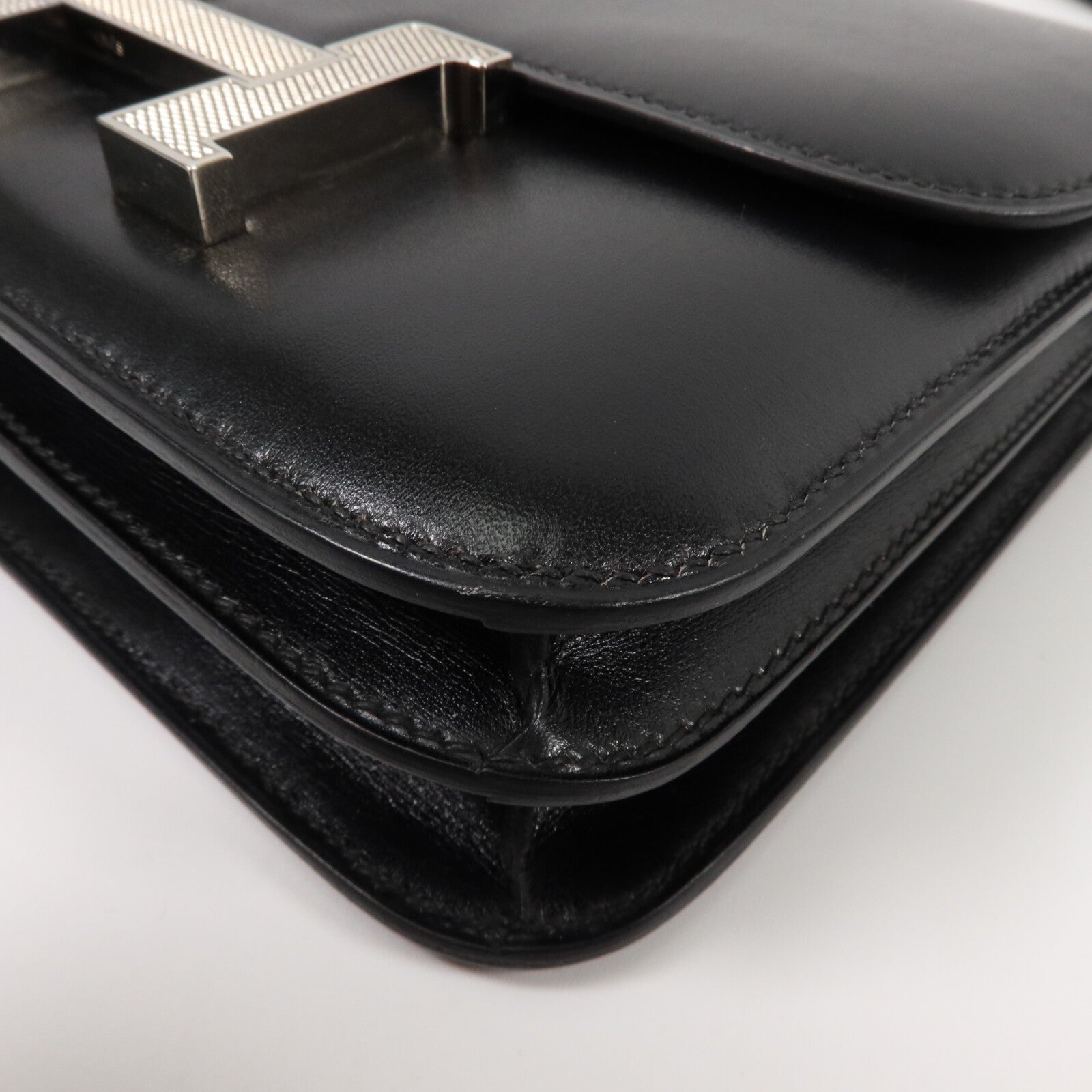 HERMES Box皮革Constance Mini肩背袋Noir