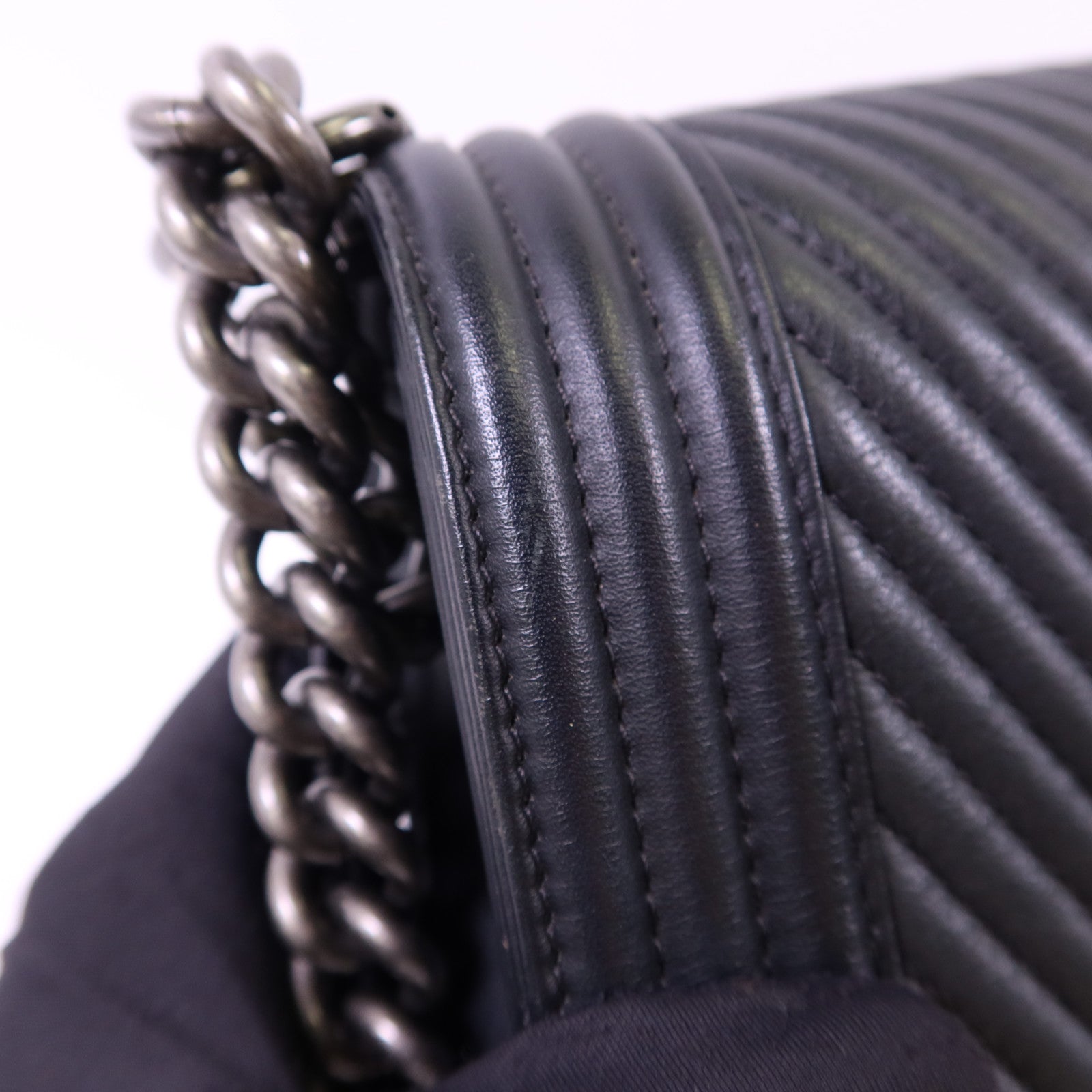 CHANEL 羊皮皮革Boy 25銀扣肩背袋