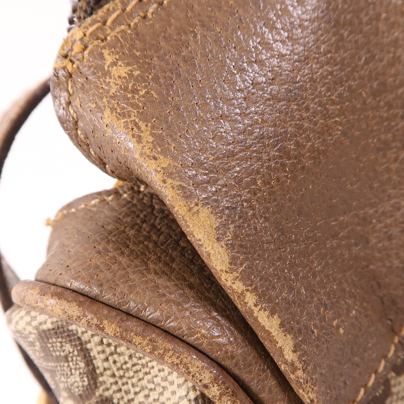 GUCCI 【激減優惠】塗層帆布Vintage Shoulder Bag金扣肩背袋