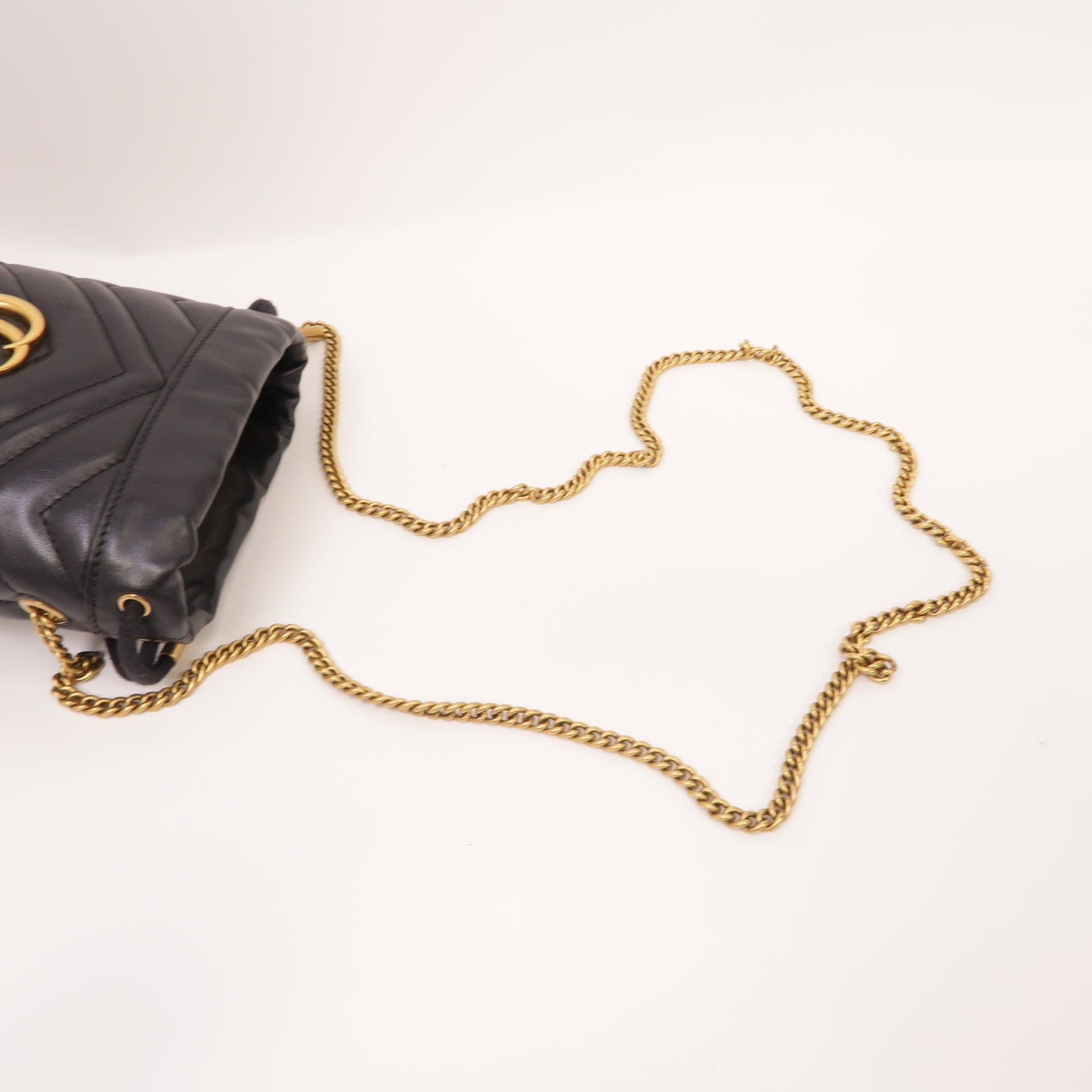 GUCCI 【激減優惠】牛皮皮革GG Marmont金扣鏈帶肩背袋黑色