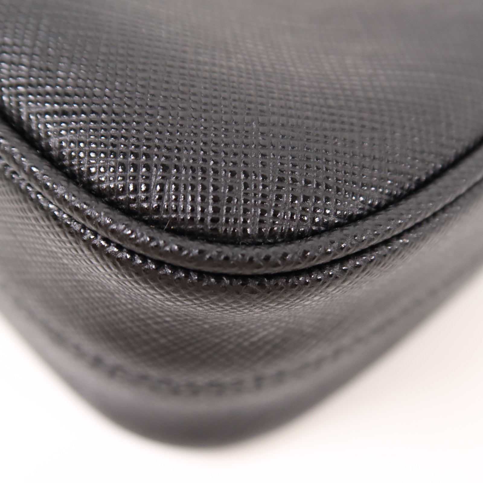 PRADA GHW Re-Edition 2005 Shoulder Bag Saffiano Leather Black