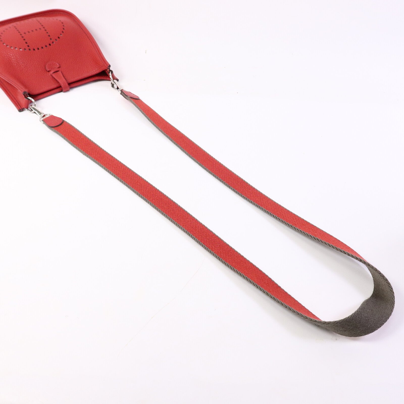 HERMES Clemence皮革Evelyne TPM肩背袋Rouge Vif