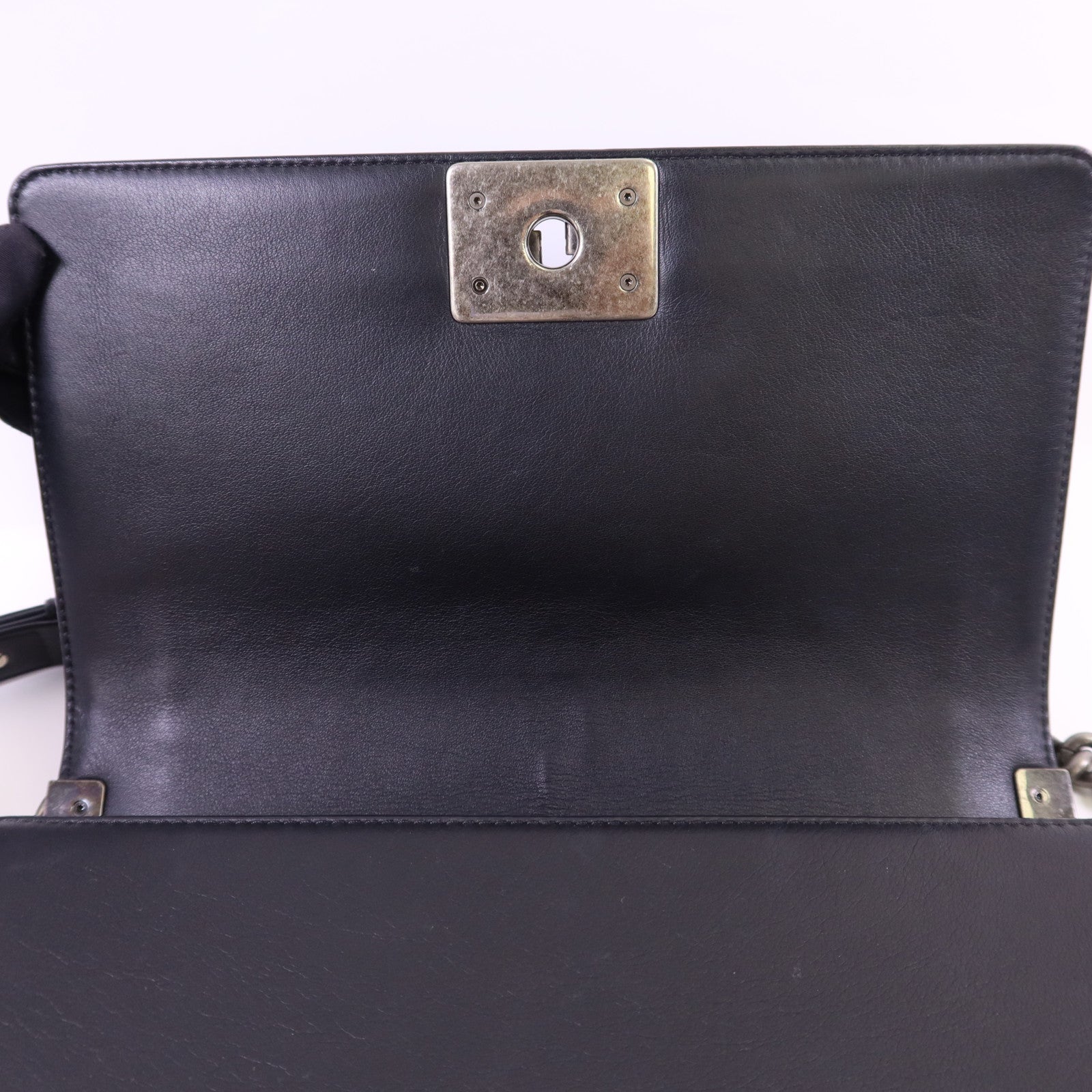 CHANEL 羊皮皮革Boy 25銀扣肩背袋