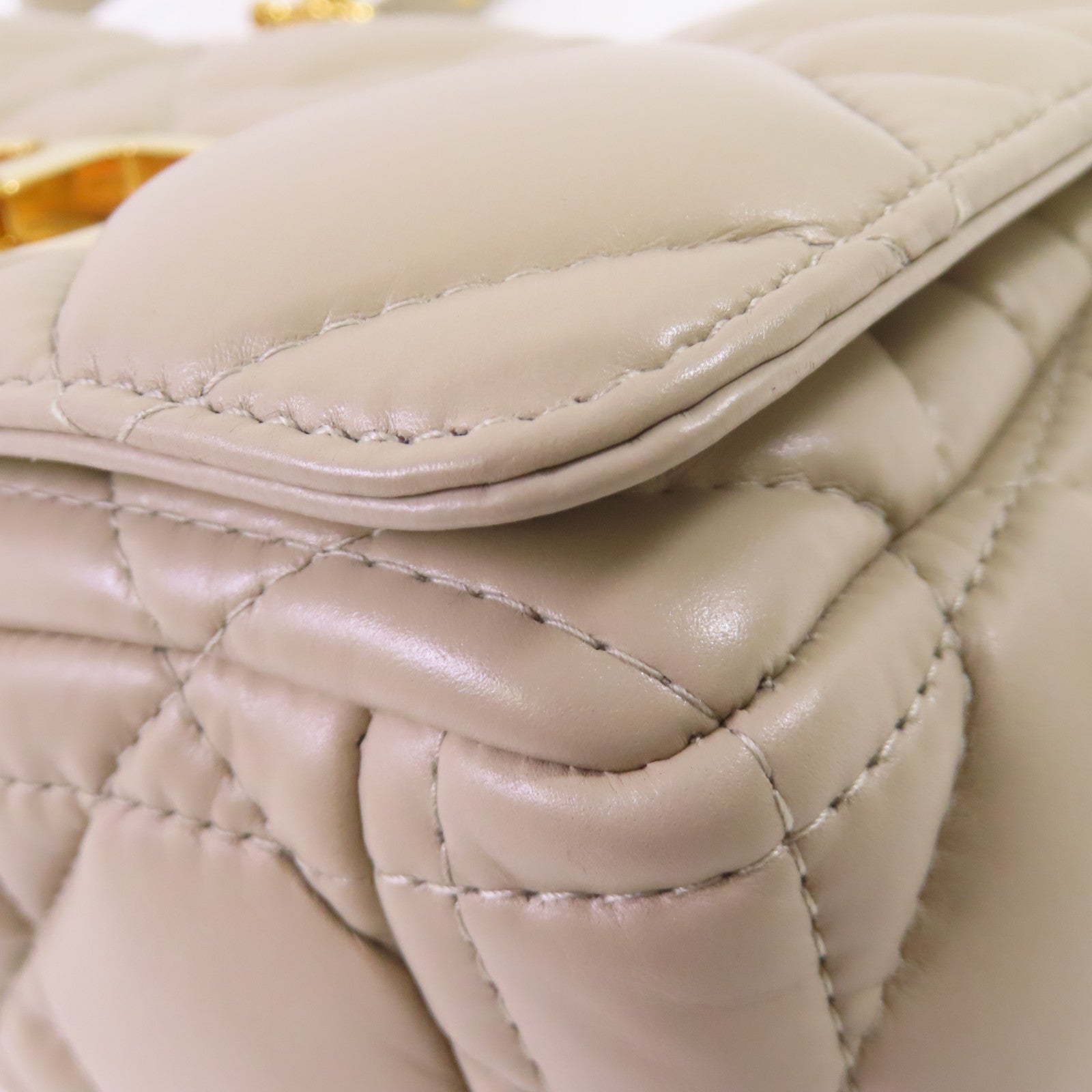 Dior 菱格羊皮皮革Caro Small Chain Shoulder Bag金扣鏈帶肩背袋杏色