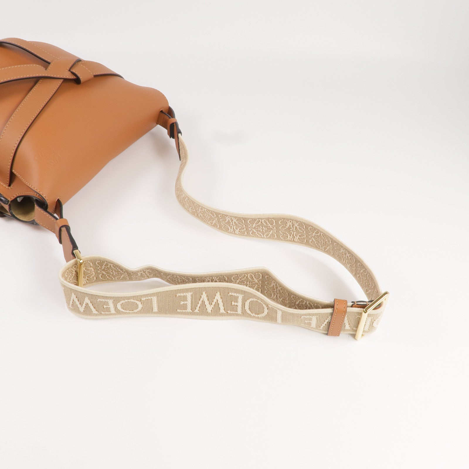LOEWE 牛皮皮革Gate Small金扣肩背袋