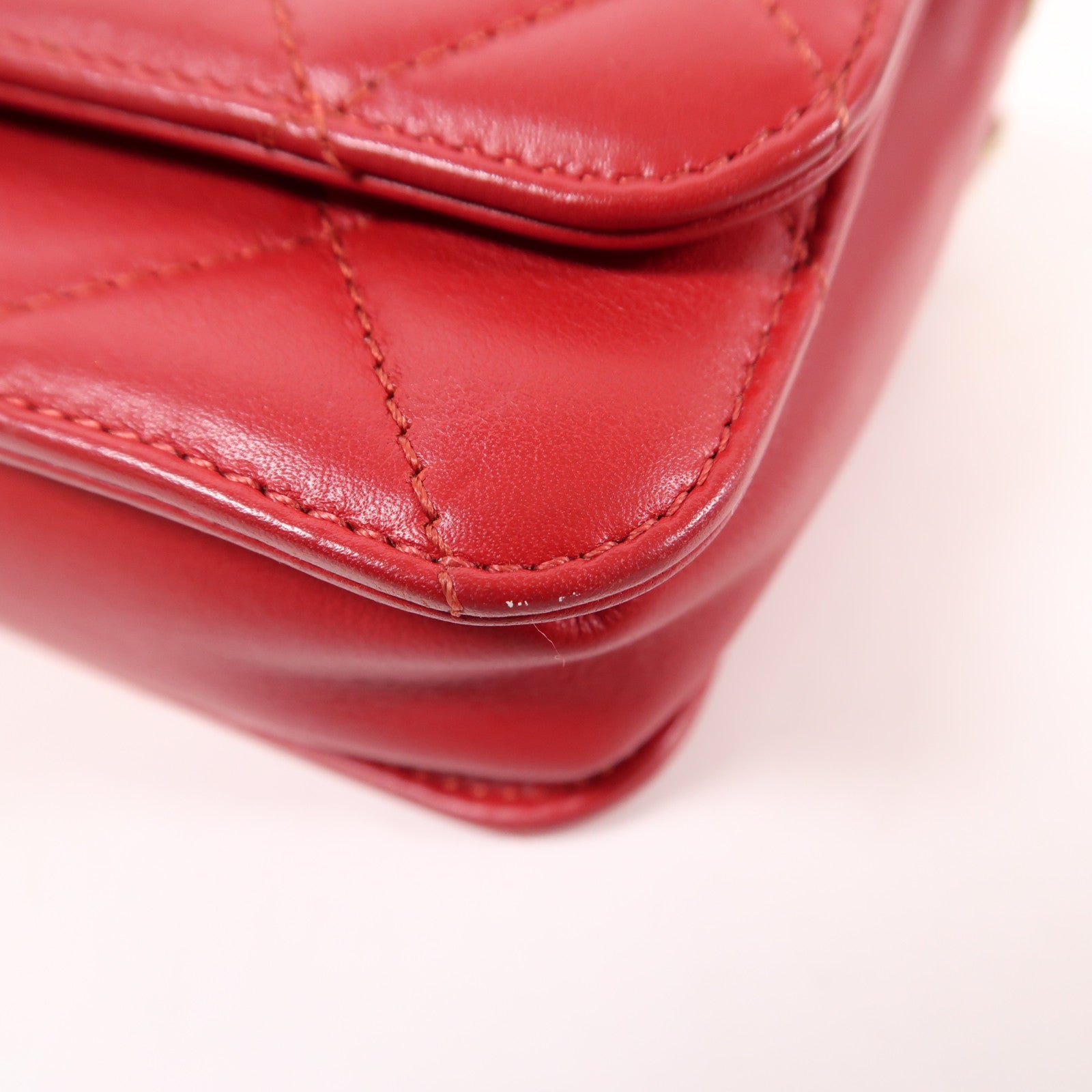 CHANEL 牛皮皮革Chain Shoulder金扣鏈帶肩背袋