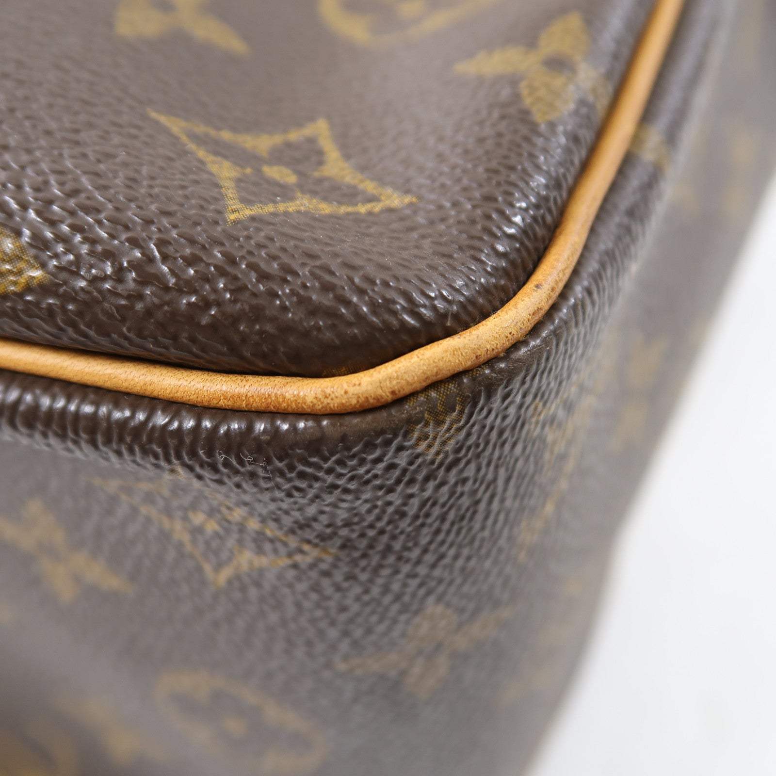 LOUIS VUITTON Monogram Cite金扣肩背袋啡色