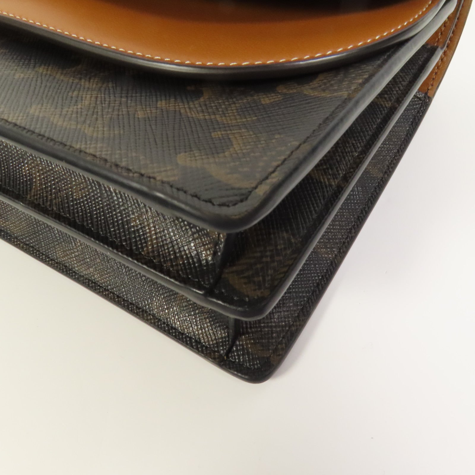 CELINE 塗層帆布Wallet On Strap肩背袋