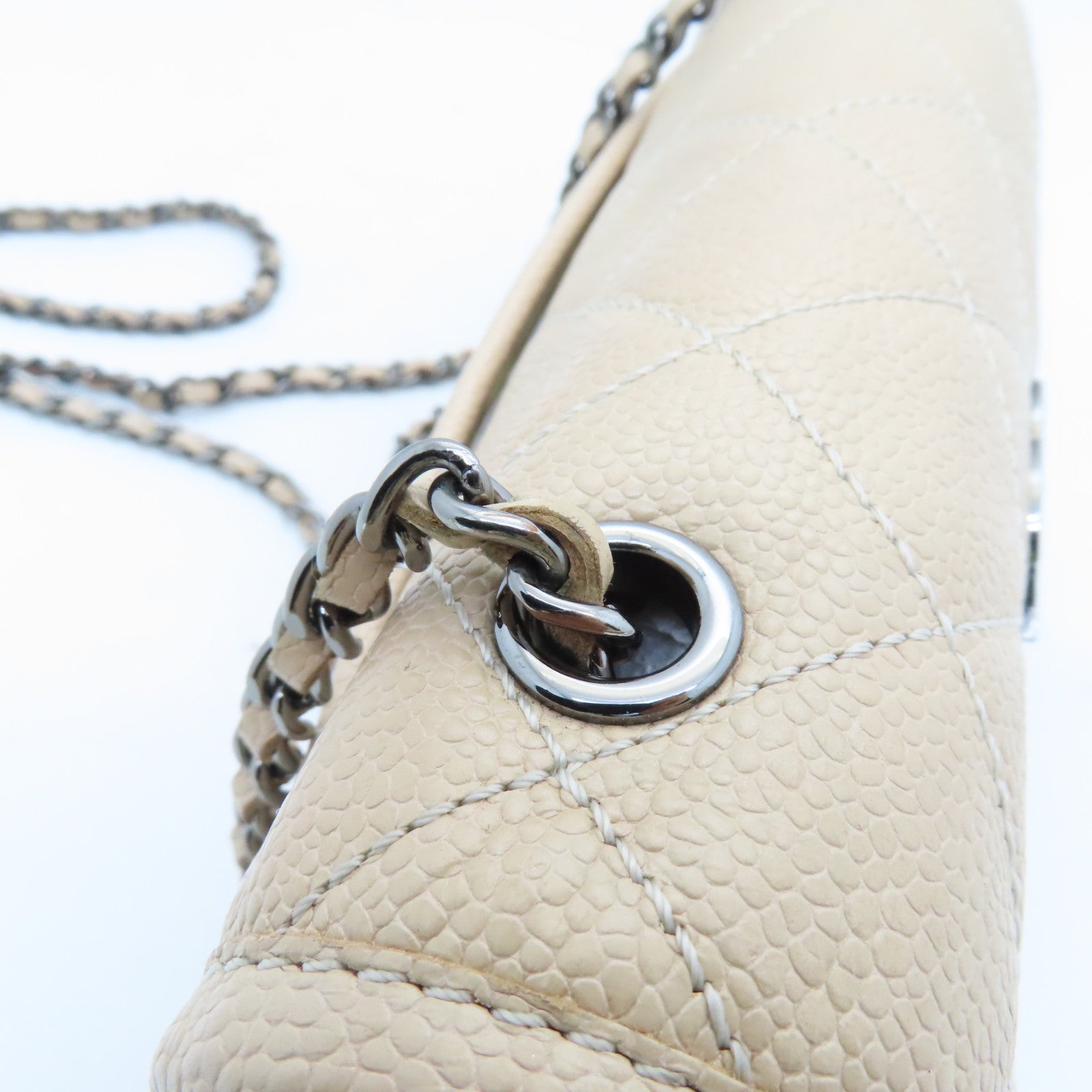 CHANEL diamond Caviar leather Chain Shoulder silver buckle shoulder bag beige