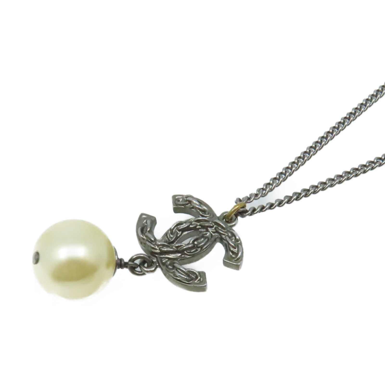 CHANEL 【激減優惠】金屬/仿珍珠CC Logo Pendant Necklace項鏈珍珠色