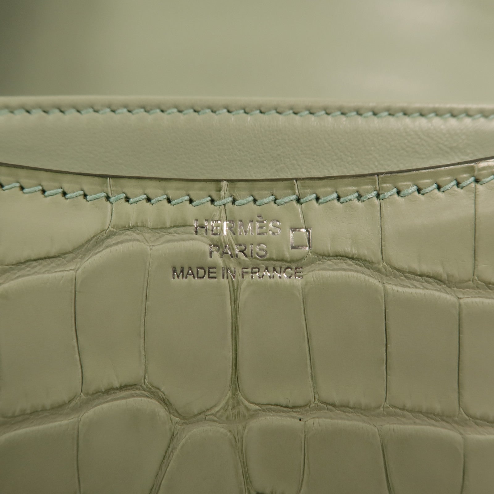 HERMES Alligator Mat皮革Constance Mini銀扣肩背袋Vert d'Eau