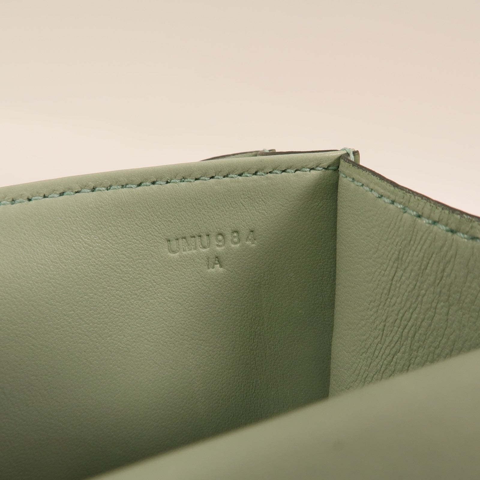 HERMES Alligator Mat皮革Constance Mini銀扣肩背袋Vert d'Eau