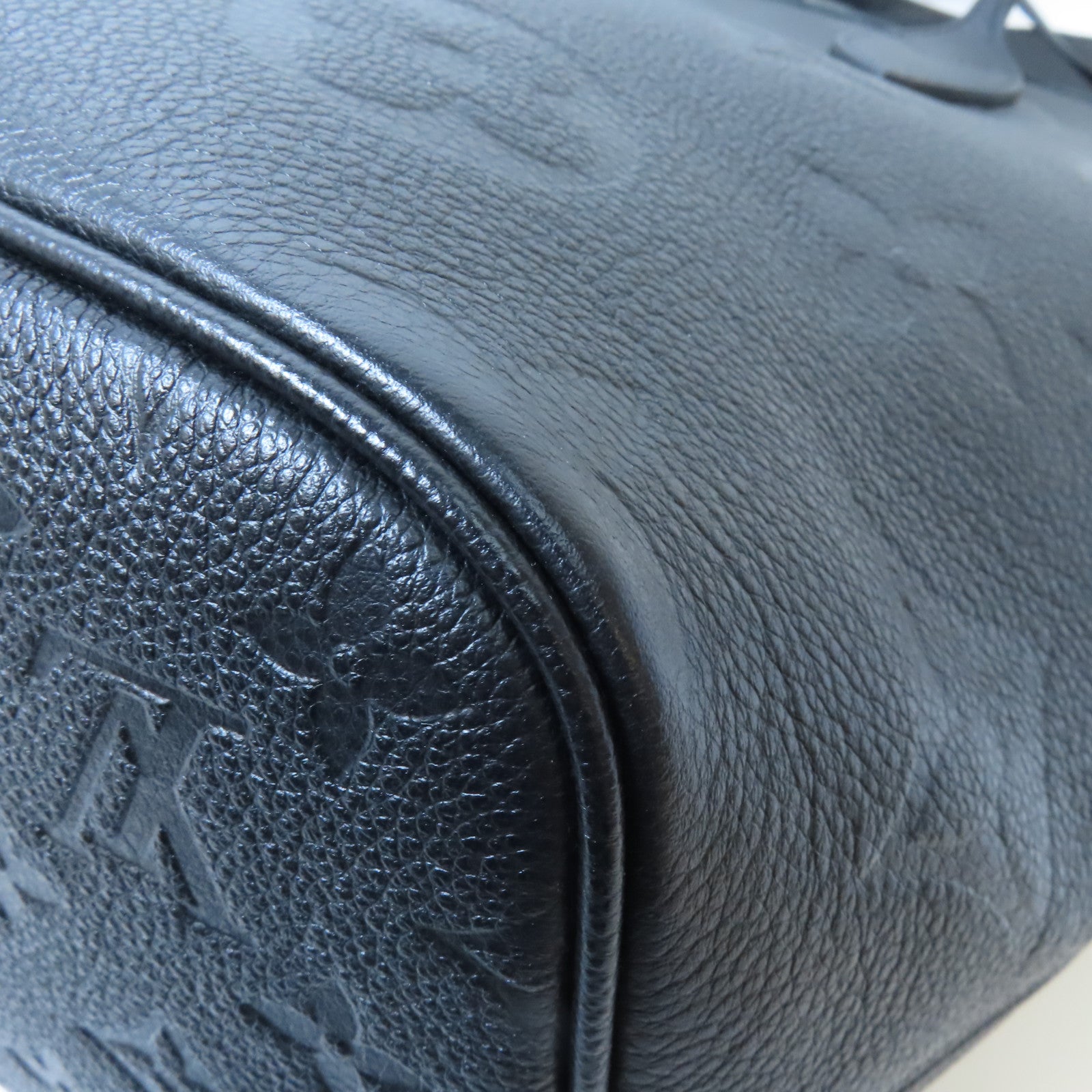 LOUIS VUITTON Monogram Empreinte Neverfull MM金扣手挽袋黑色