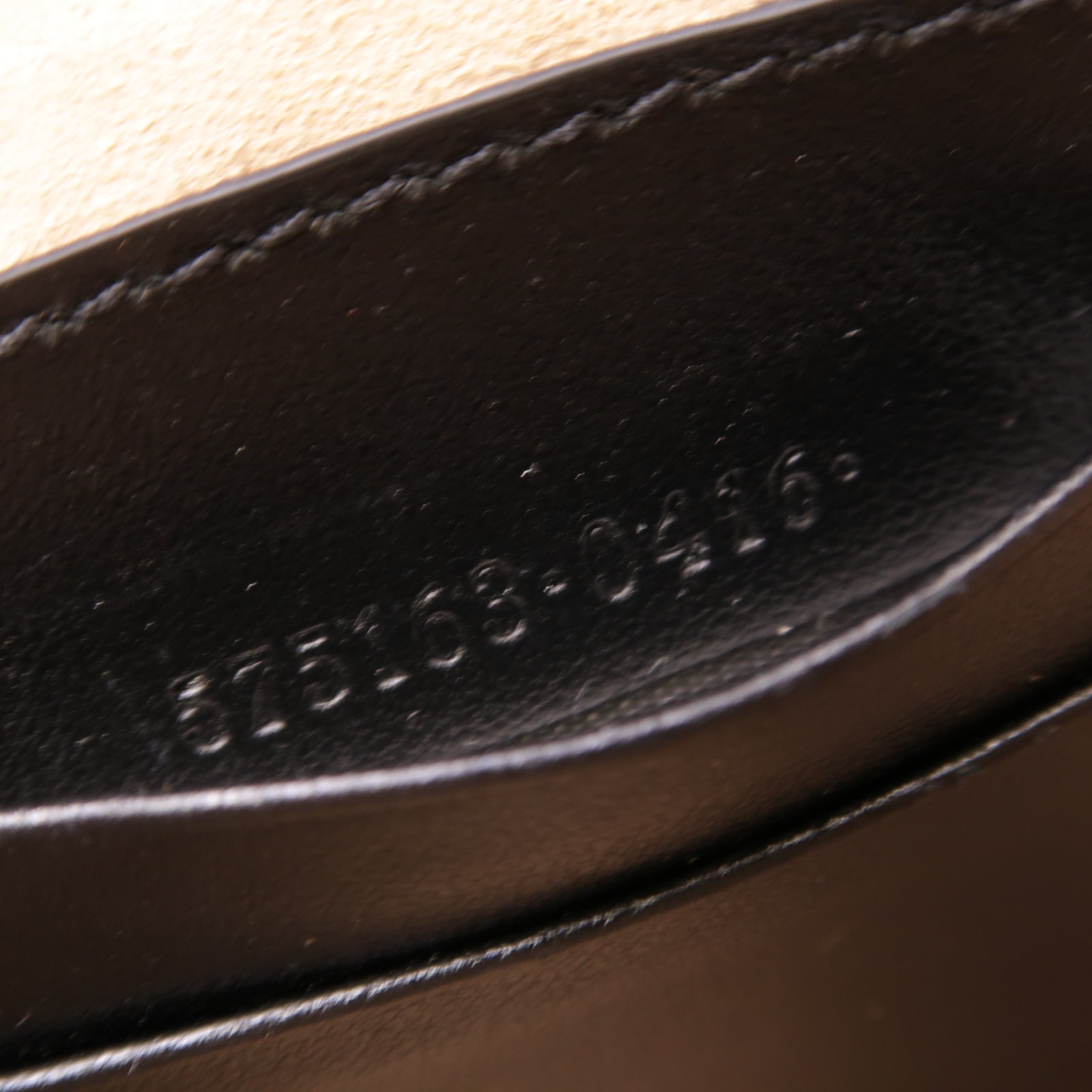 GUCCI 【激減優惠】牛皮皮革GG Marmont金扣鏈帶肩背袋黑色
